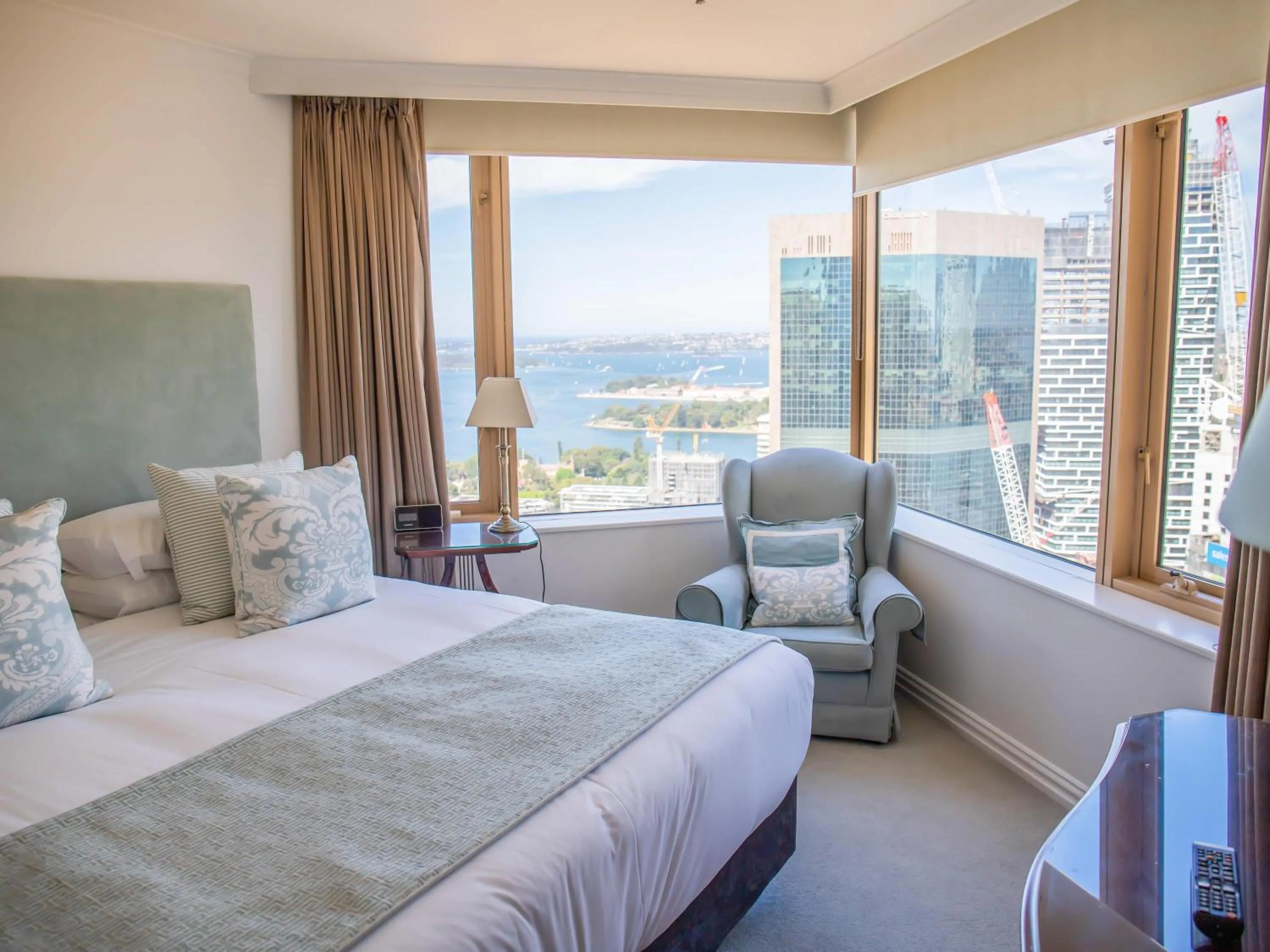 Bedroom, Bed in The Sebel Quay West Suites Sydney