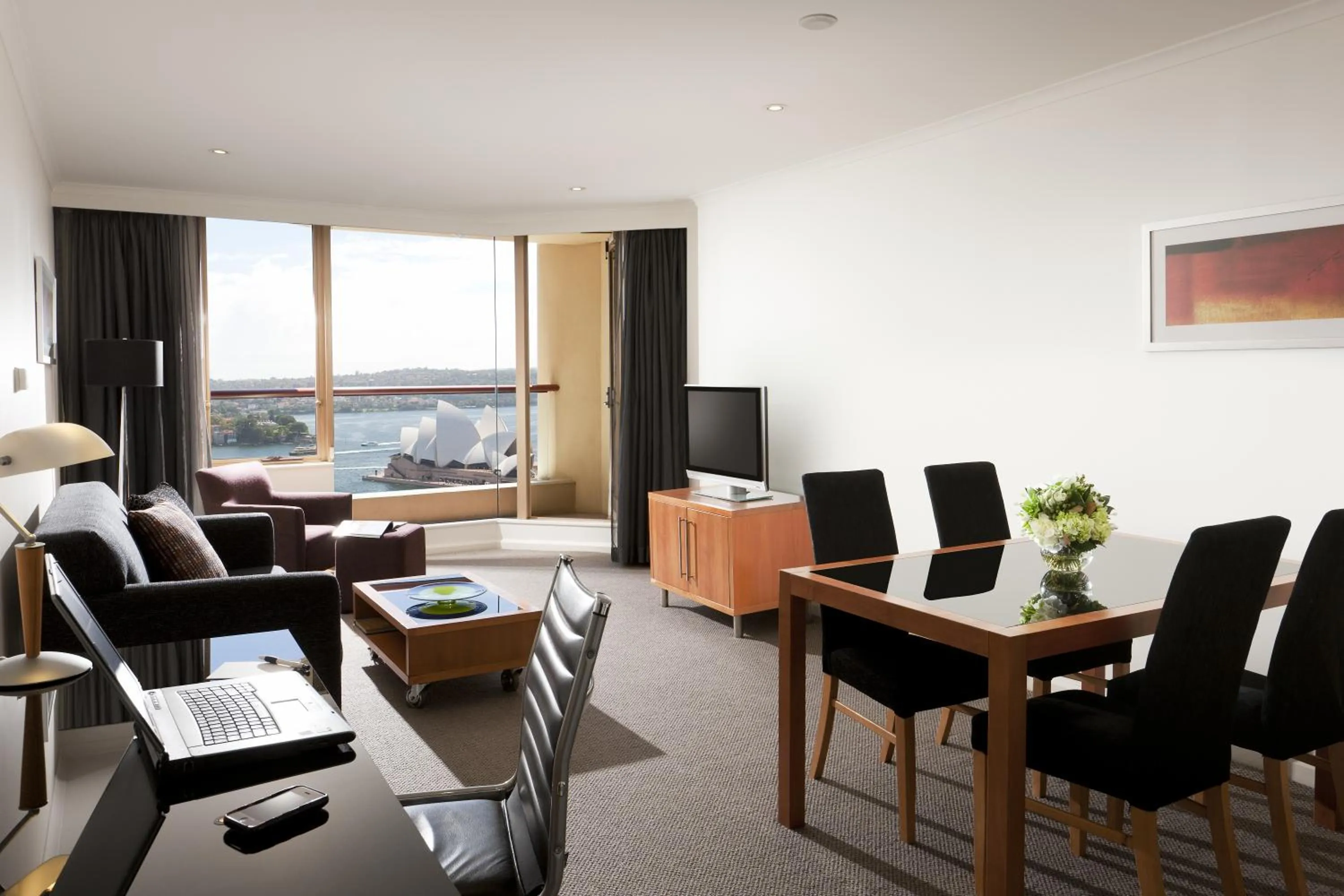 Dining area in The Sebel Quay West Suites Sydney