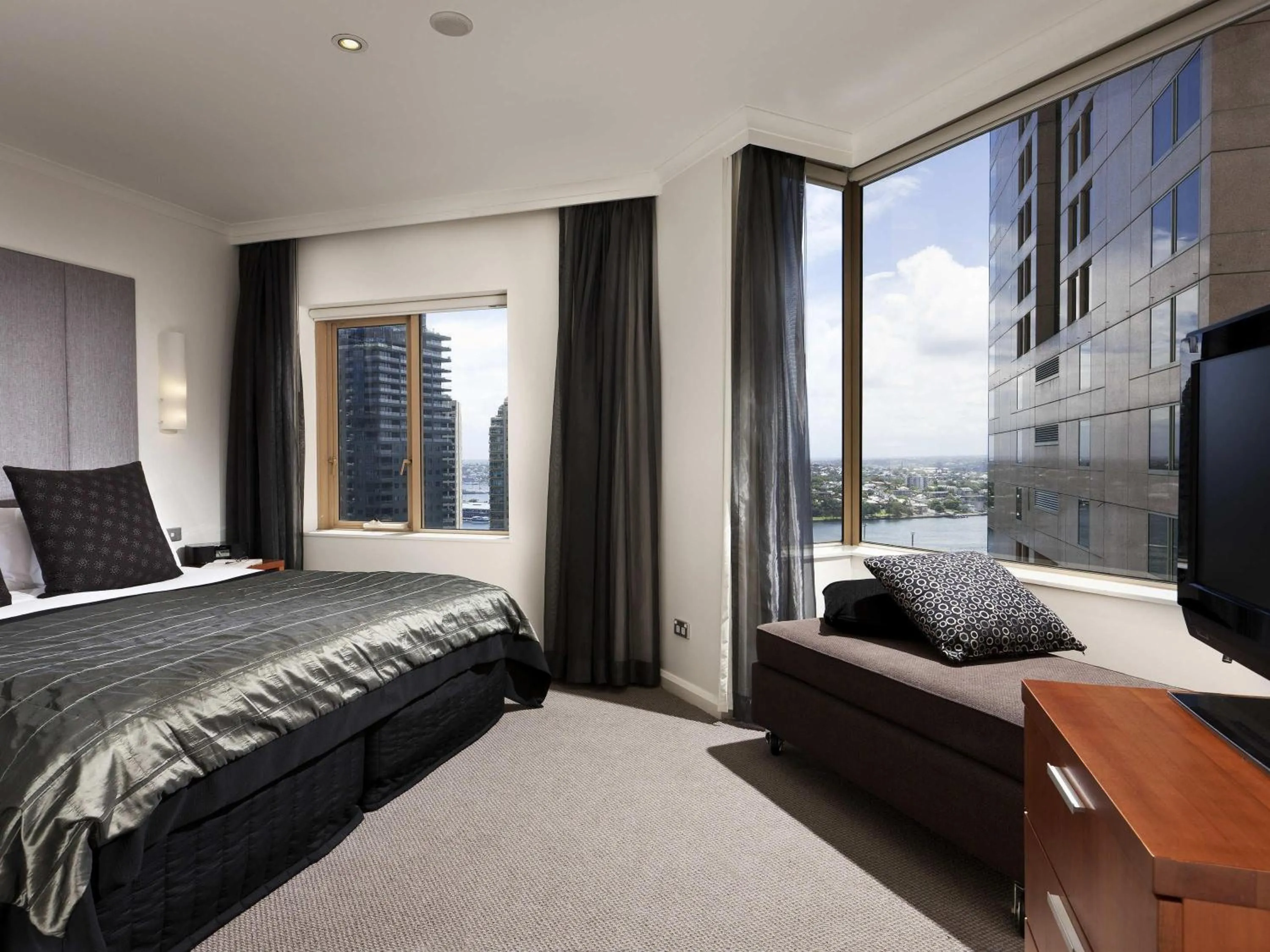 Bedroom, Bed in The Sebel Quay West Suites Sydney