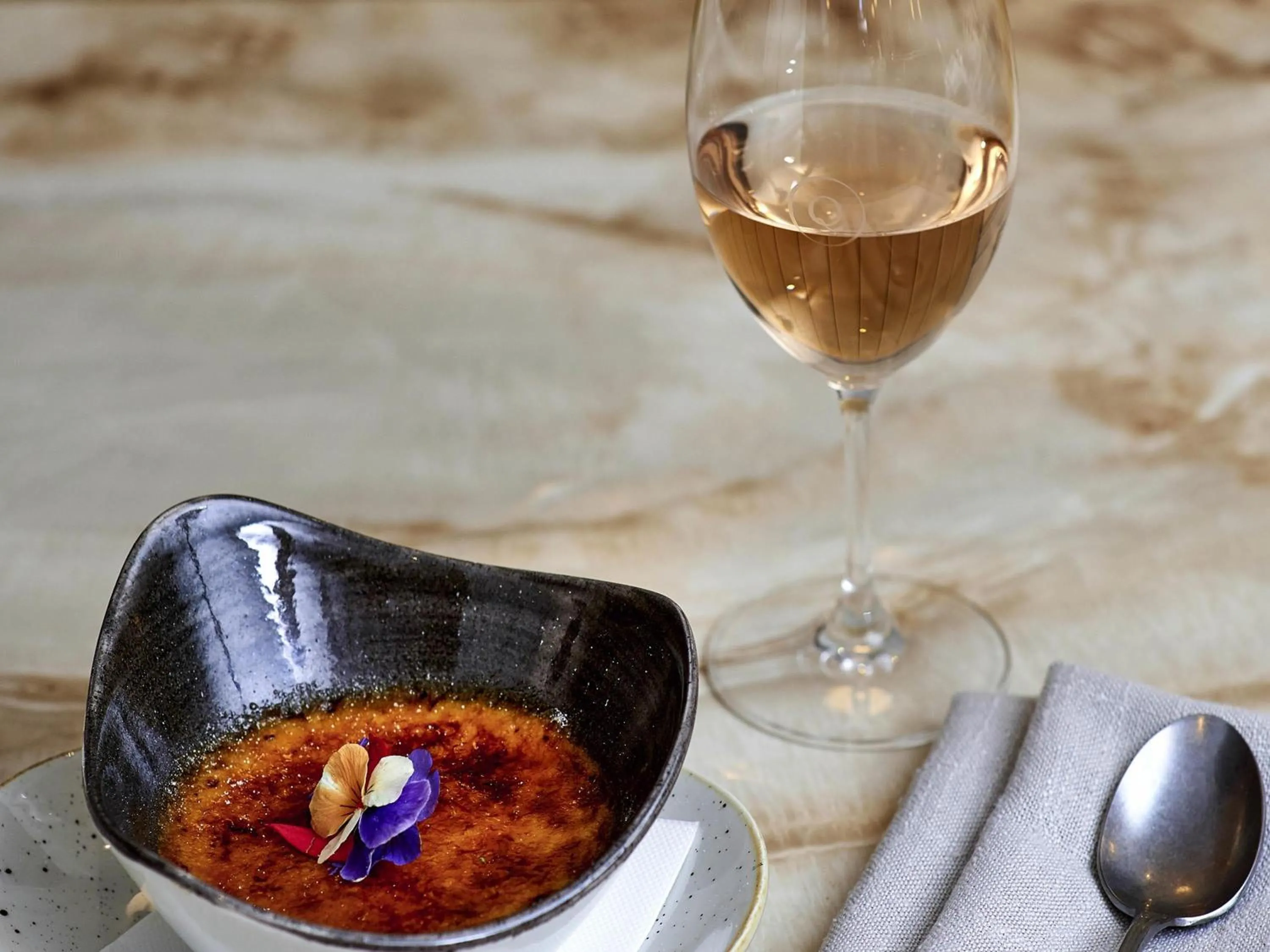 Restaurant/places to eat in The Sebel Quay West Suites Sydney