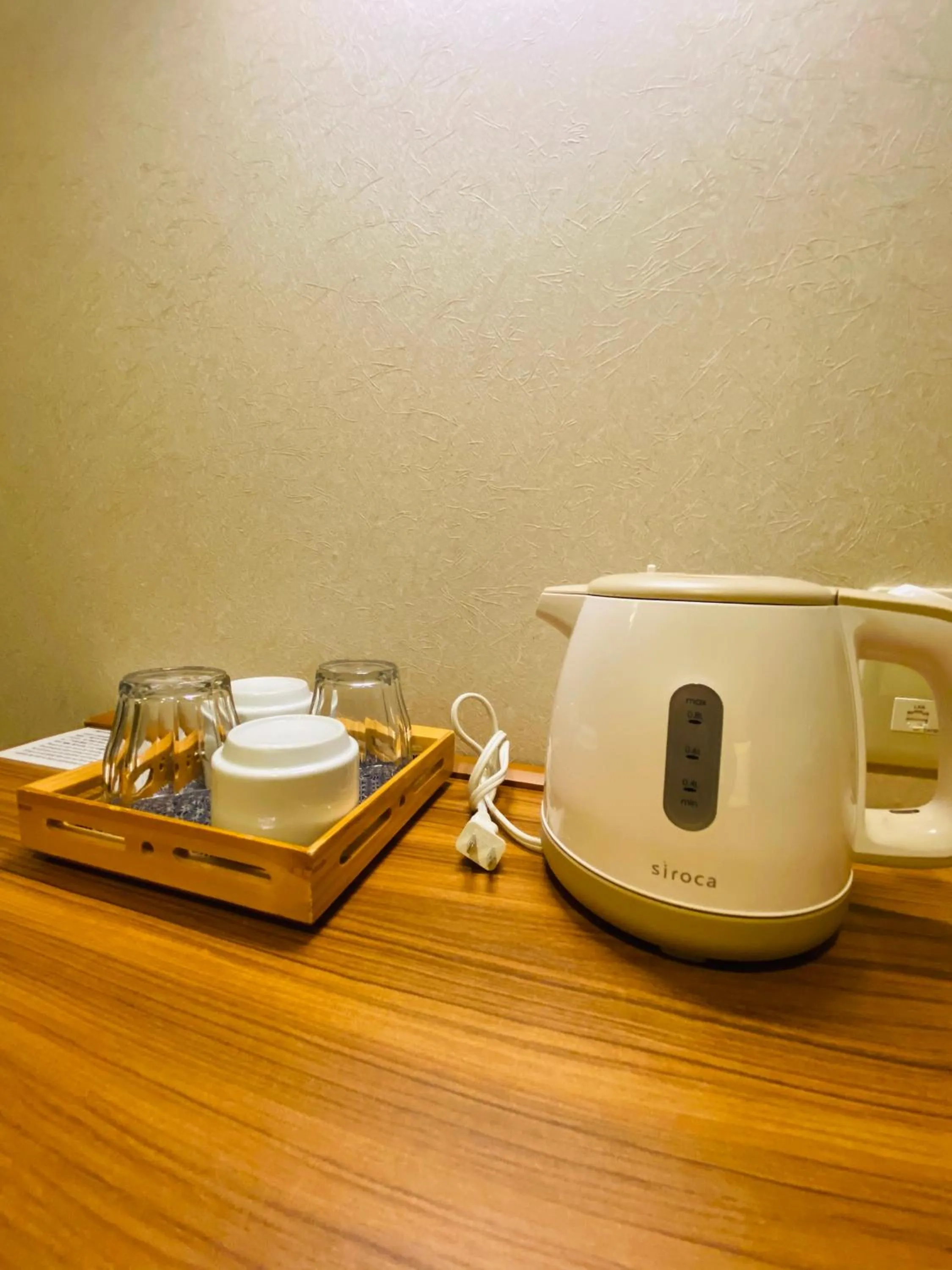Coffee/tea facilities in Ueno Touganeya Hotel