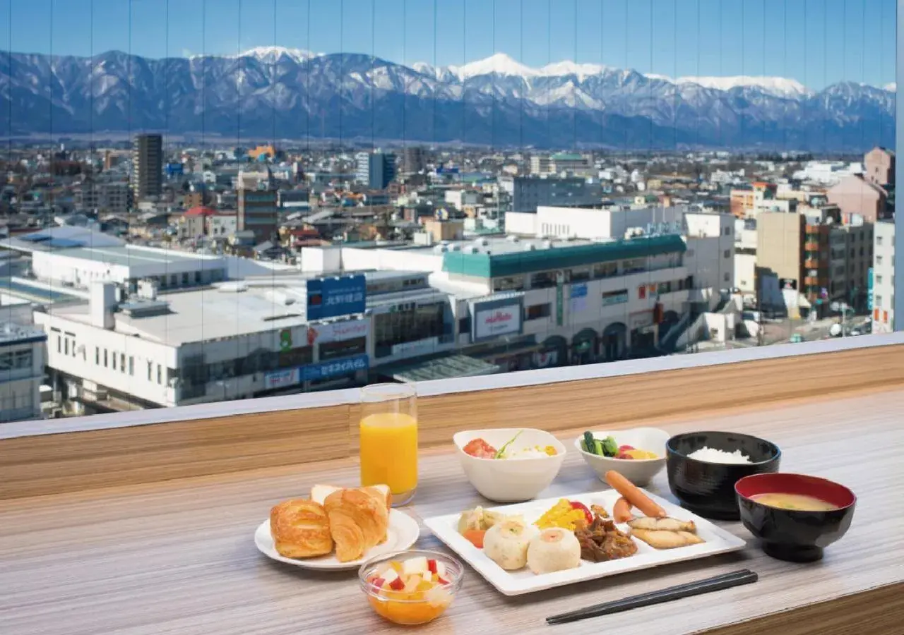 Food and drinks in Toko City Hotel Matsumoto