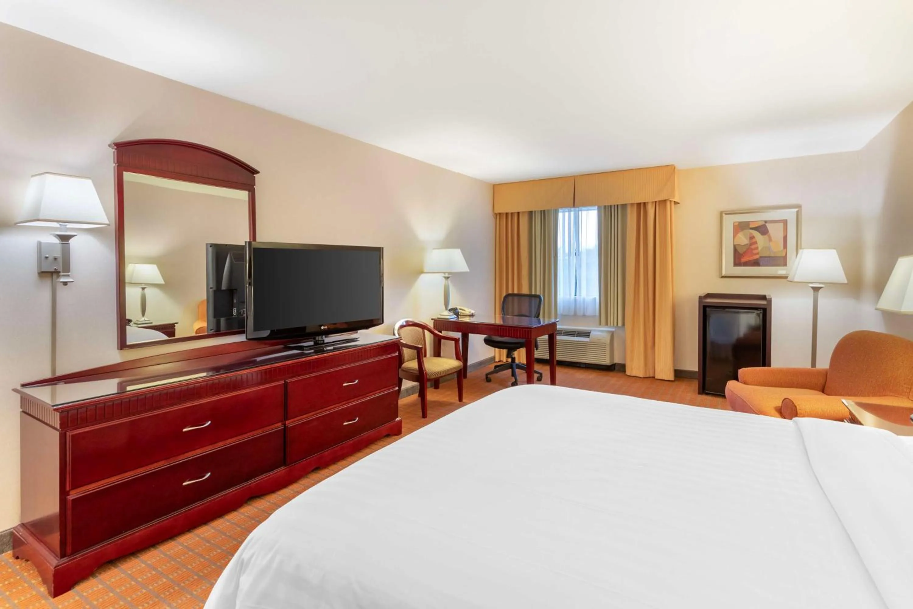 Bedroom, Bed in Best Western Plus West Covina Inn