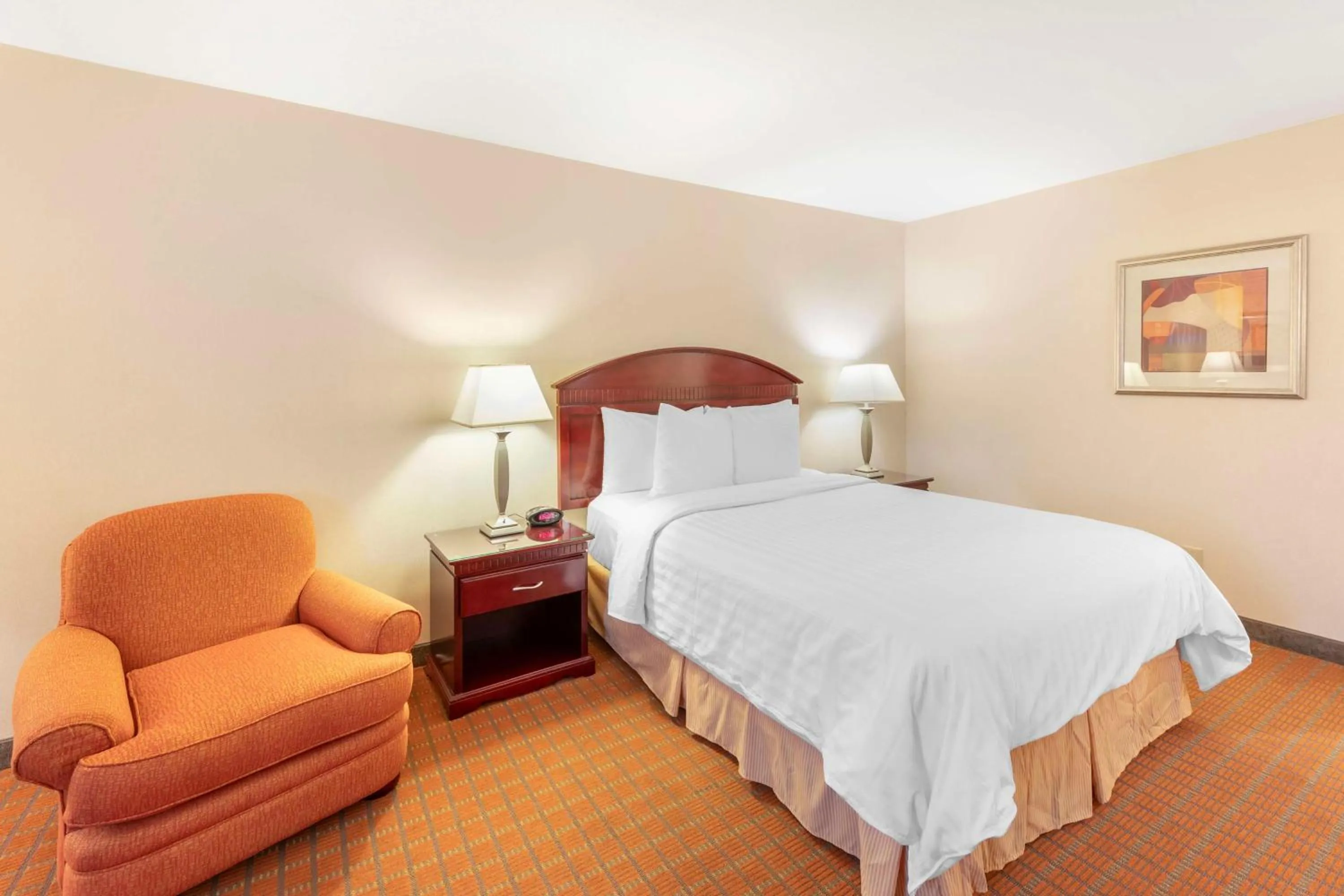 Bedroom, Bed in Best Western Plus West Covina Inn