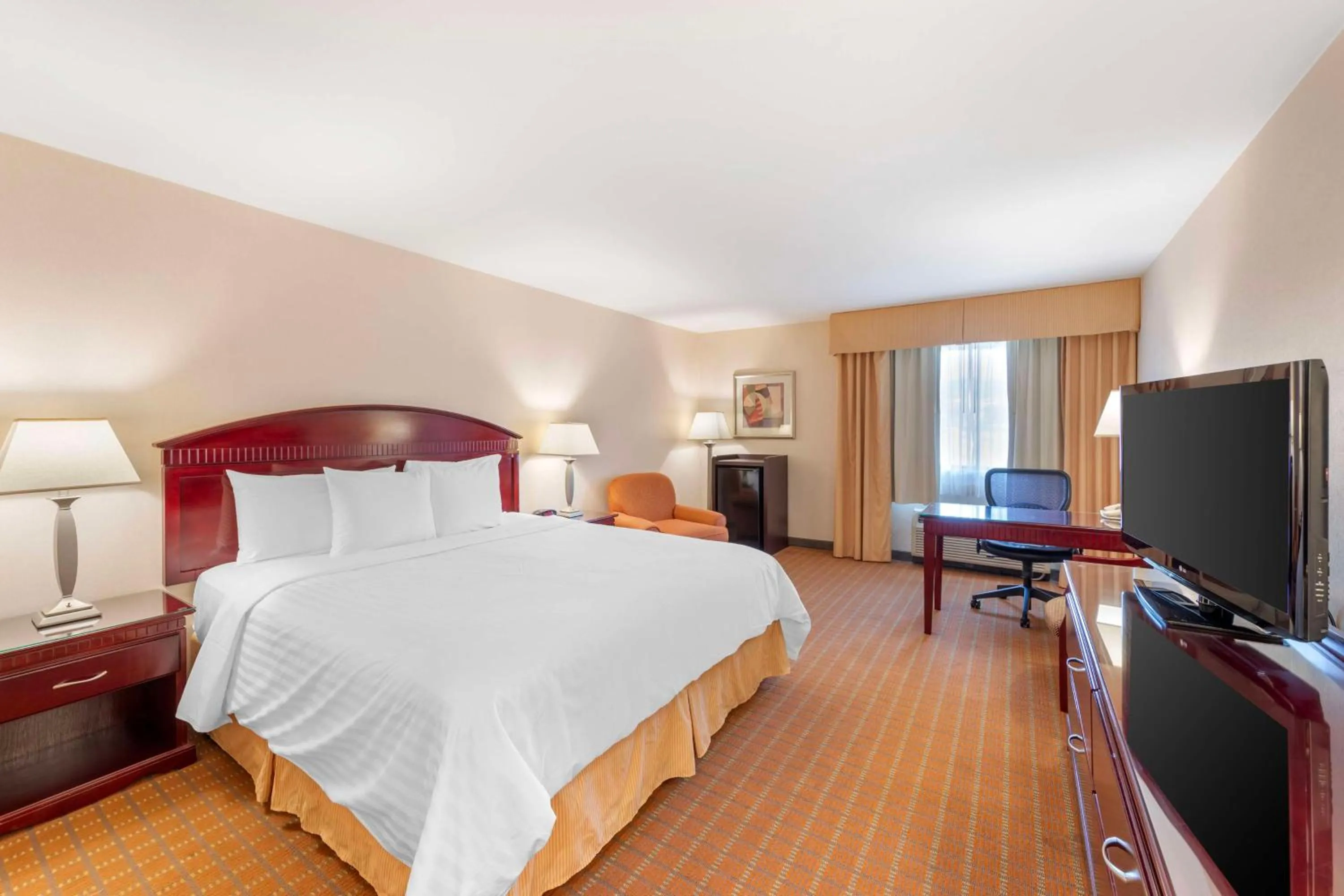 Bedroom, Bed in Best Western Plus West Covina Inn