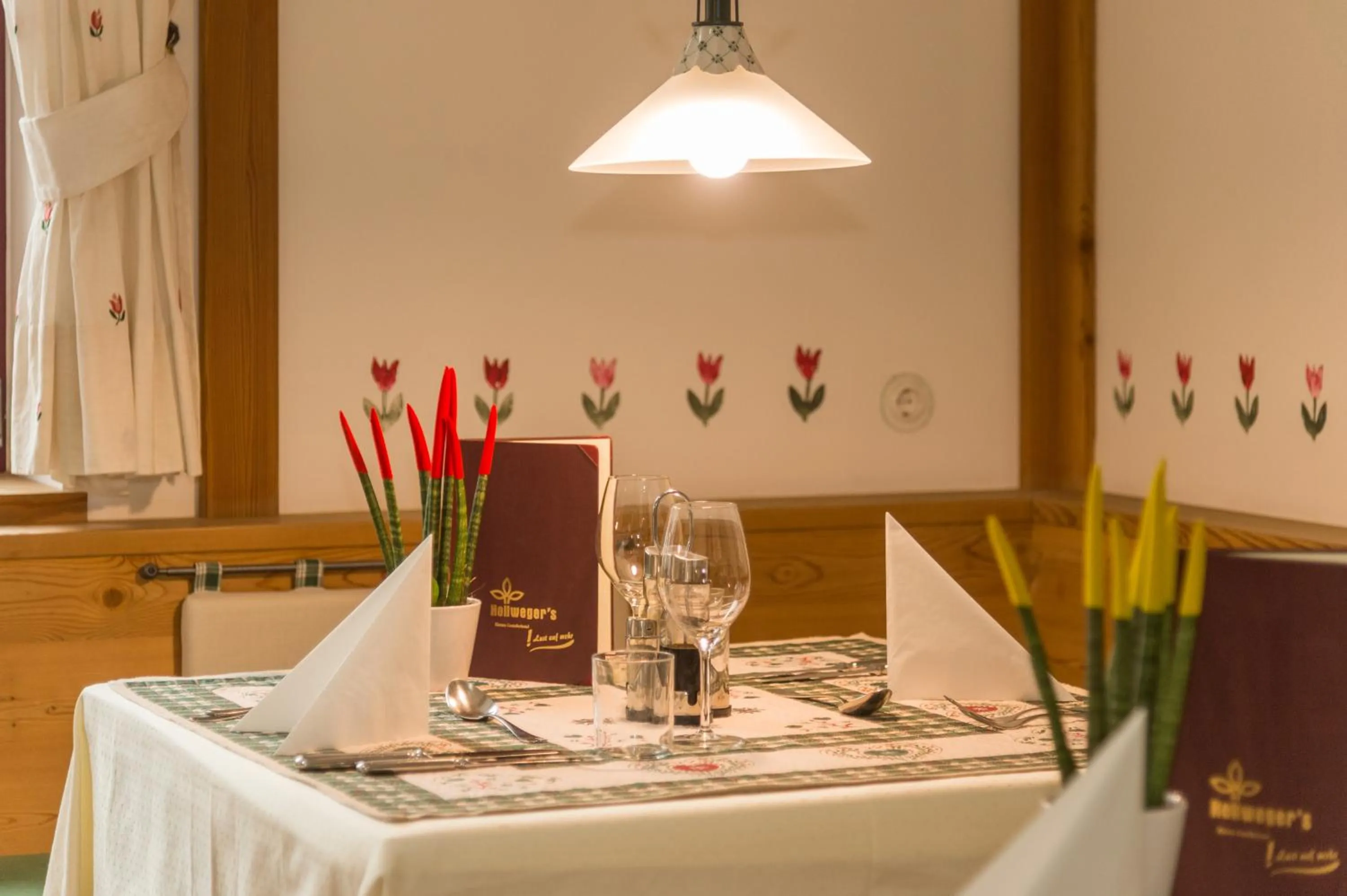 Restaurant/places to eat in Hotel Hellweger