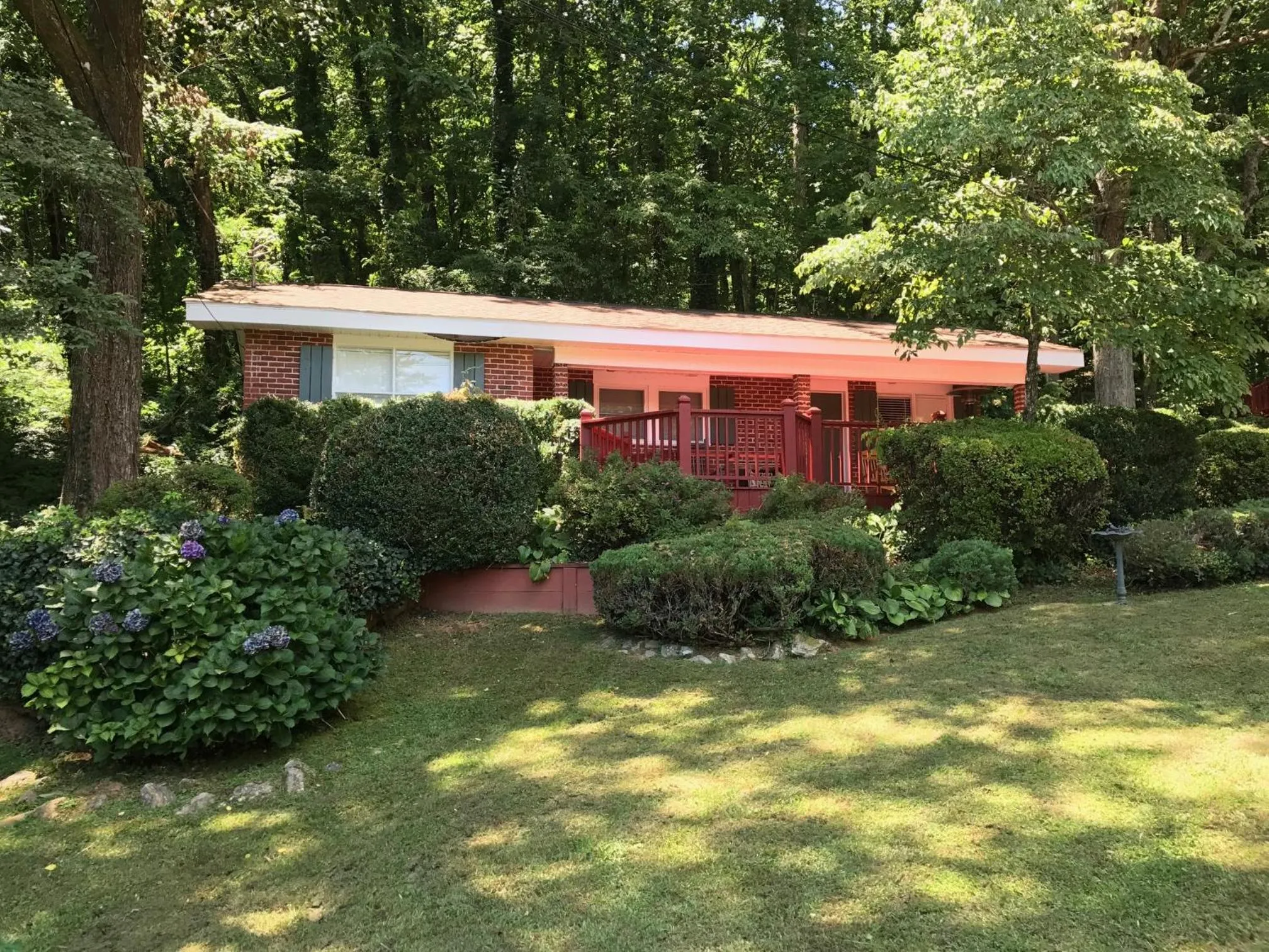 Property building in Mountain Aire Cottages, Inn, & Glamping