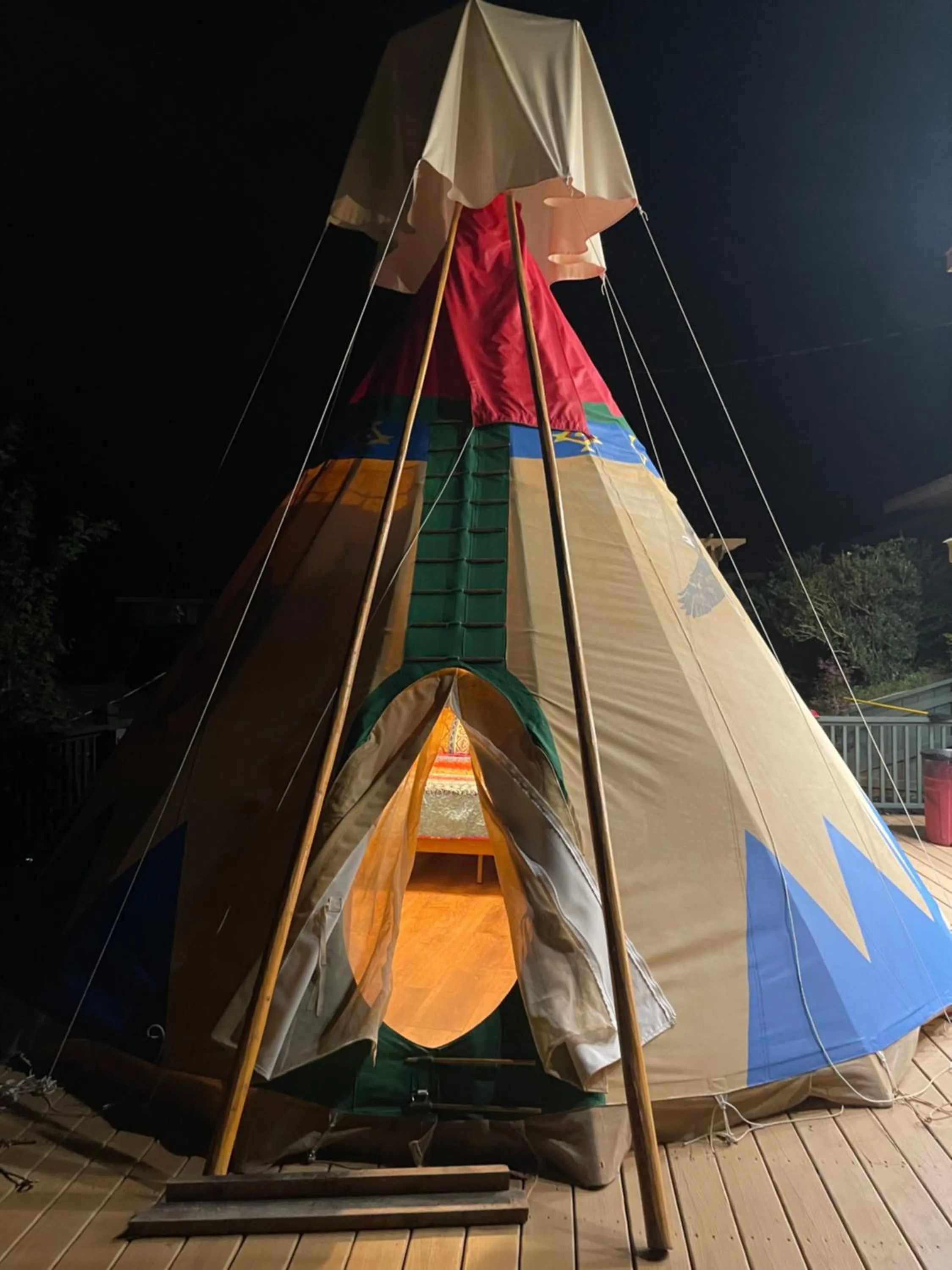 Night in Mountain Aire Cottages, Inn, & Glamping