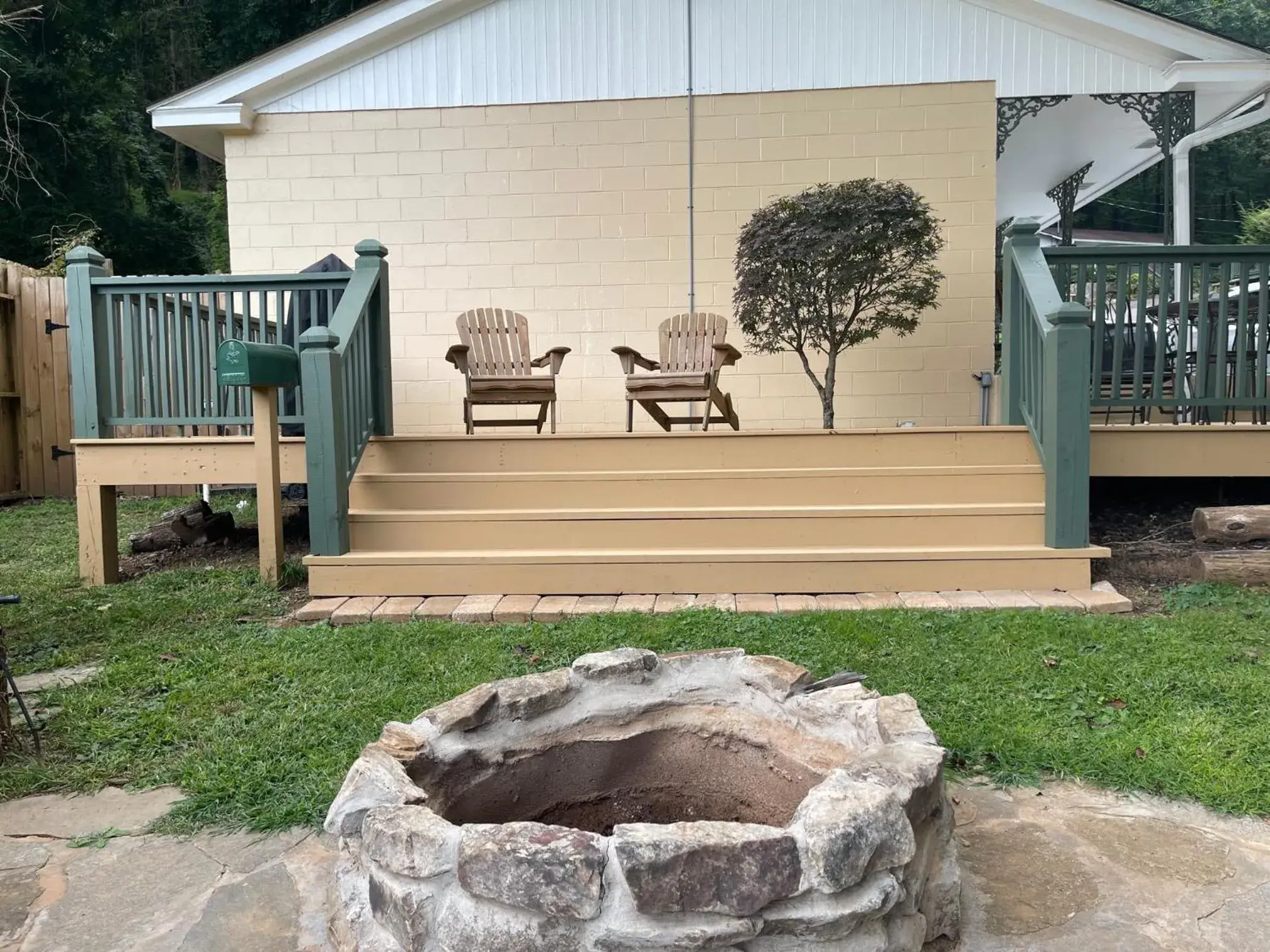 Property building in Mountain Aire Cottages, Inn, & Glamping Property building in Mountain Aire Cottages, Inn, & Glamping