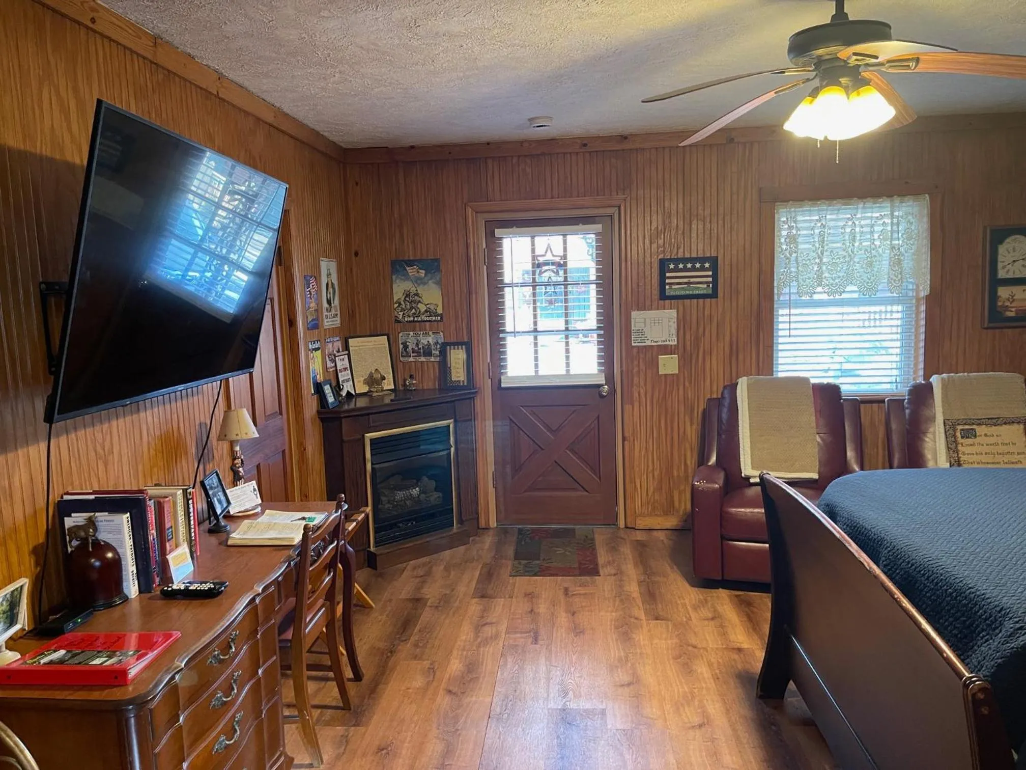 Bed in Mountain Aire Cottages, Inn, & Glamping