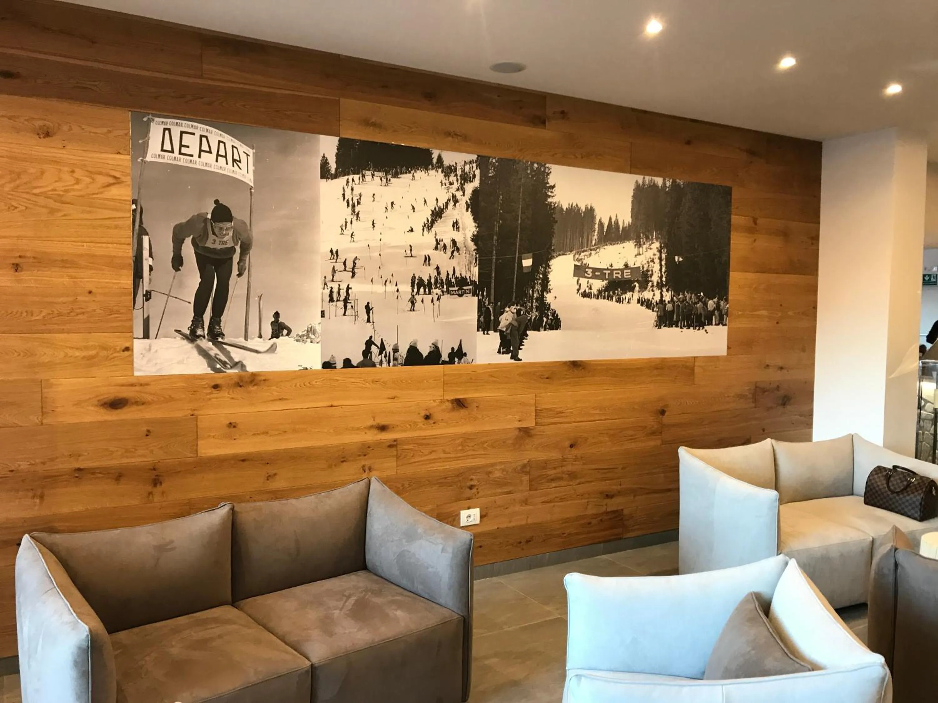 Communal lounge/ TV room in Hotel Cristiania