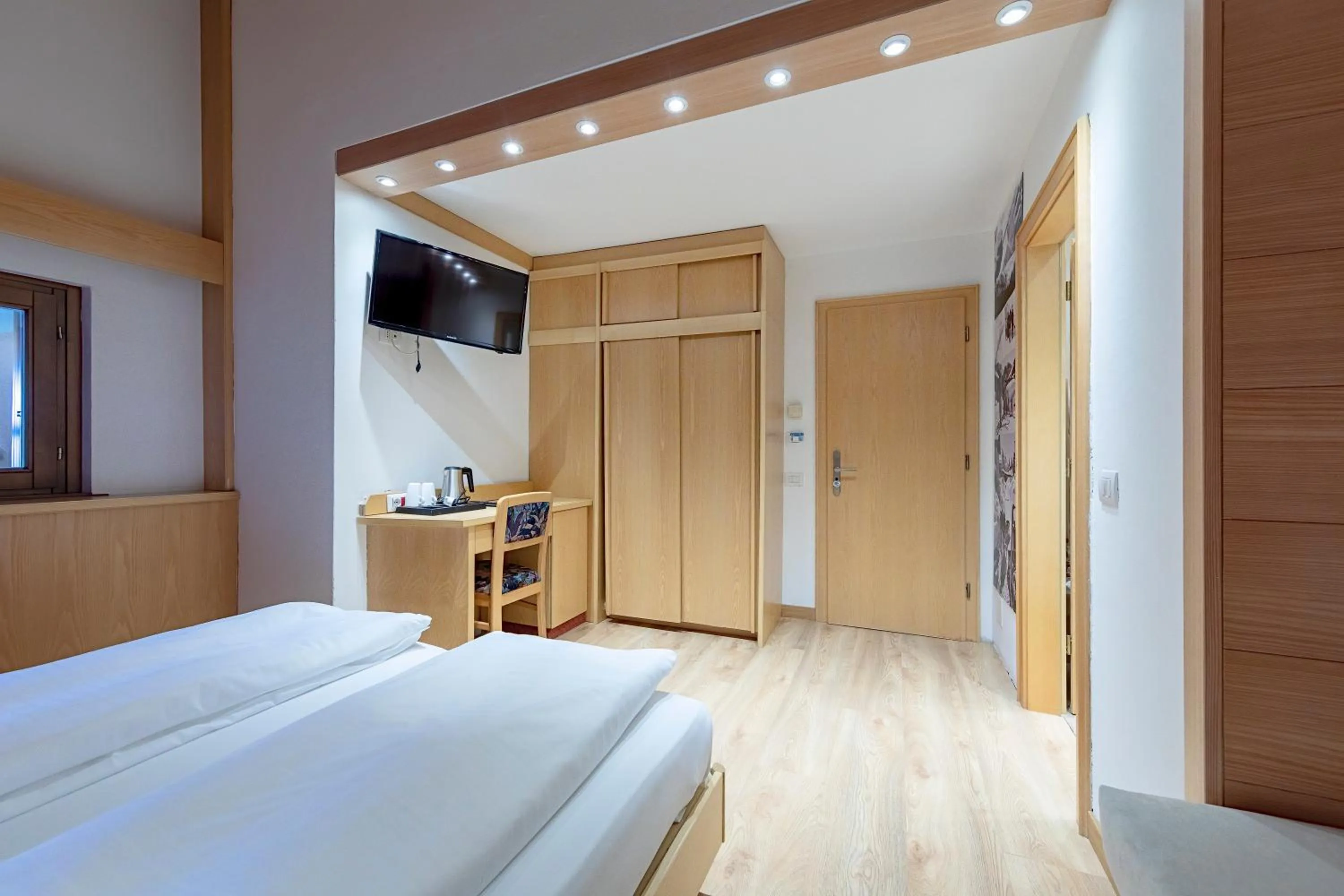 Photo of the whole room, Bed in Hotel Cristiania