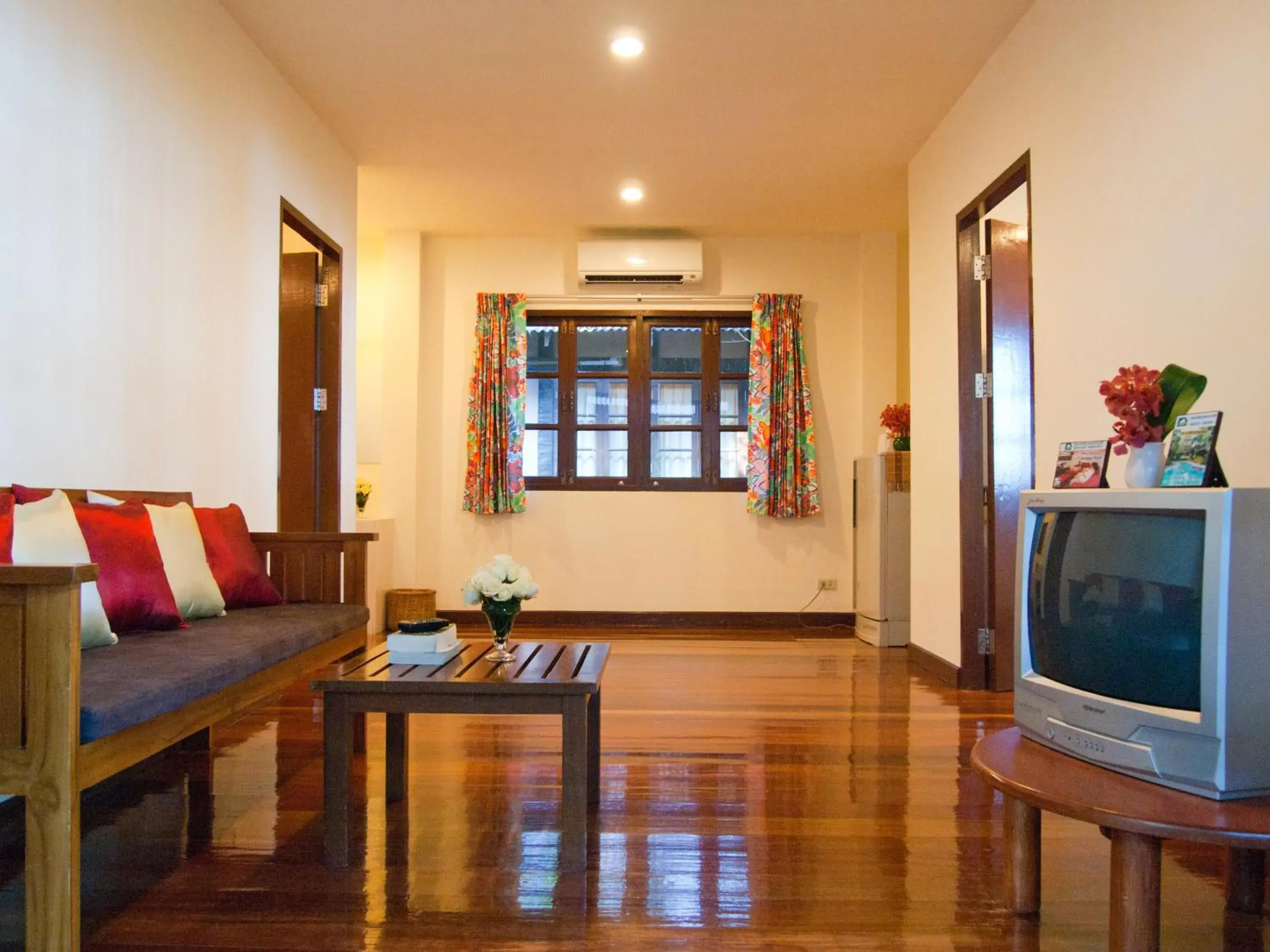 Baan Klang Aow Beach Resort Baan Klang Aow Beach Resort