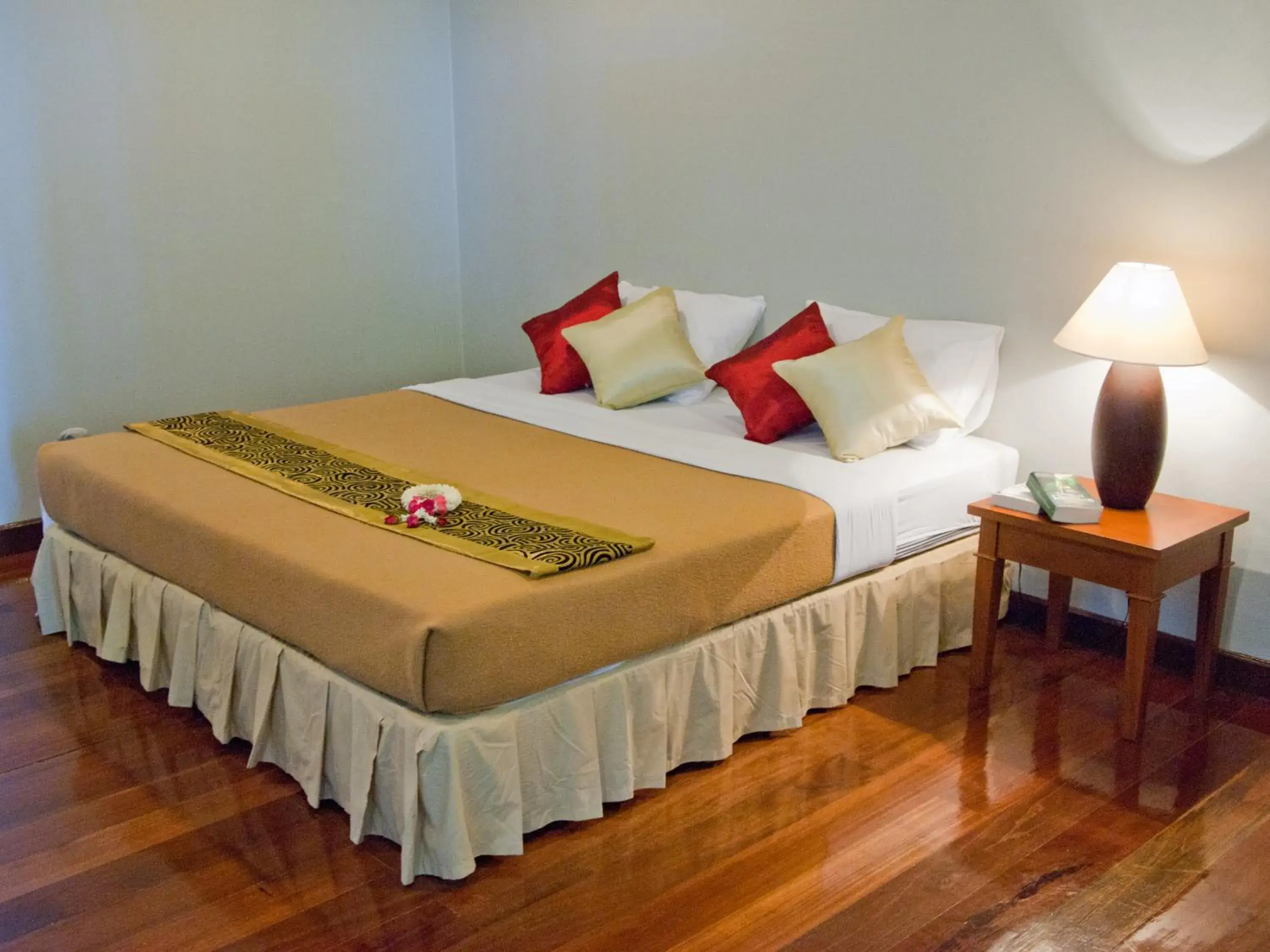 Bed in Baan Klang Aow Beach Resort Bed in Baan Klang Aow Beach Resort
