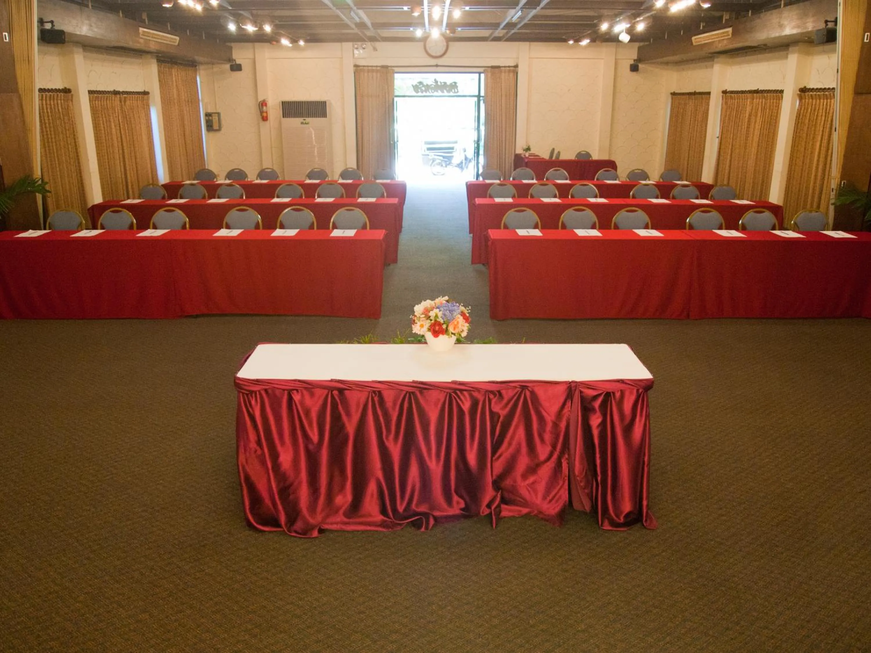 Baan Klang Aow Beach Resort