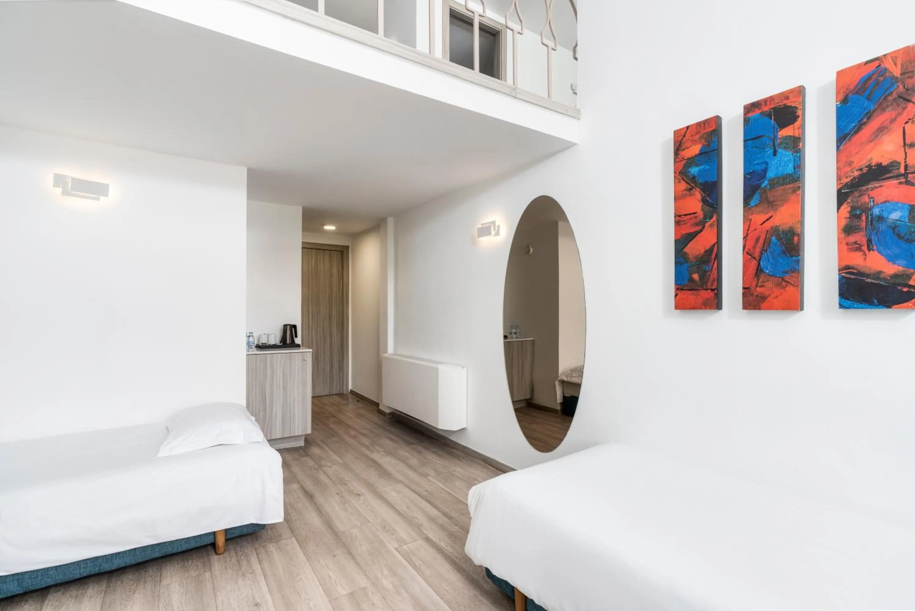 Photo of the whole room, Bed in Marina Bay City Center