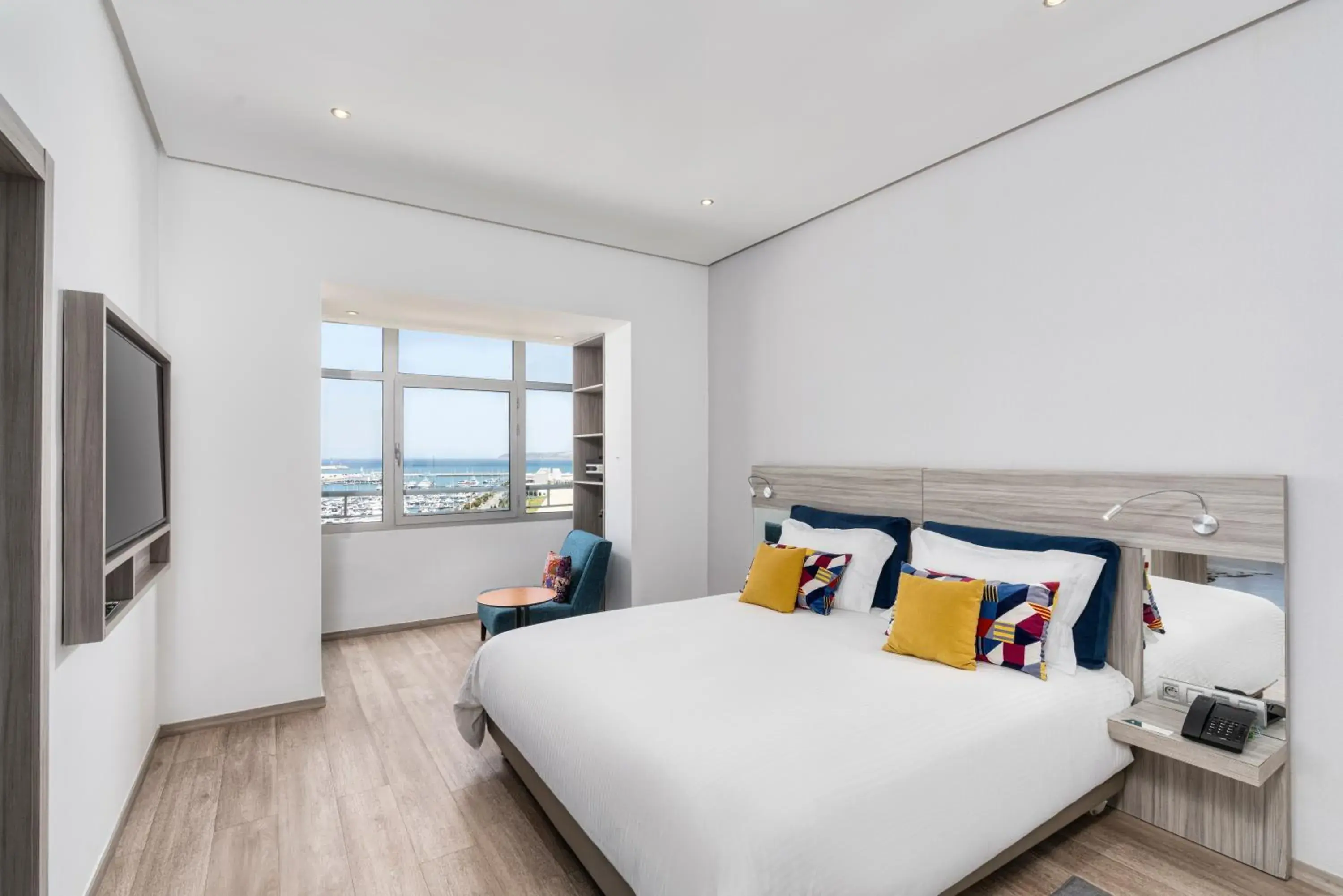 Bedroom, Bed in Marina Bay City Center Bedroom, Bed in Marina Bay City Center