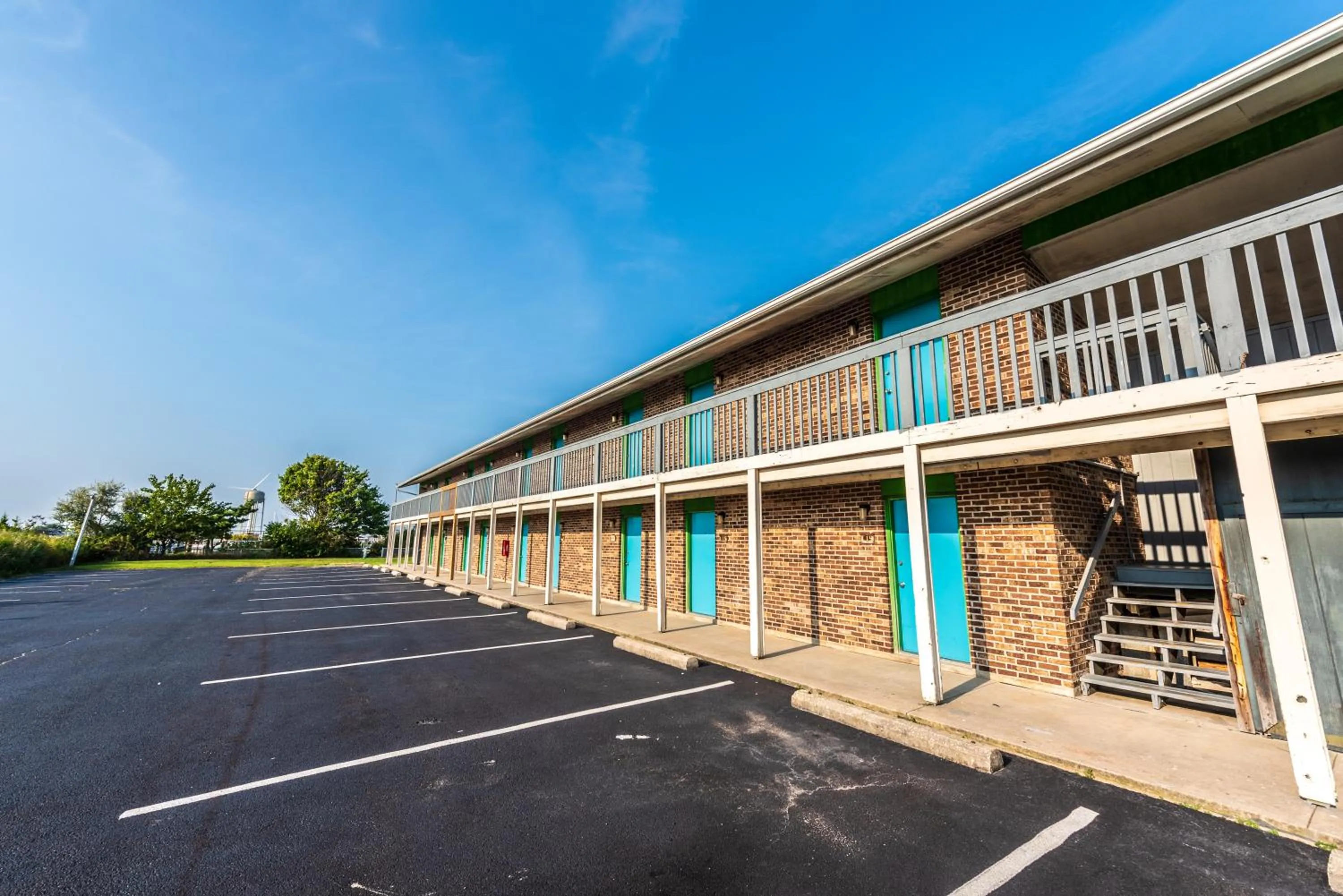 Property building in Rodeway Inn at Somers Cove Marina