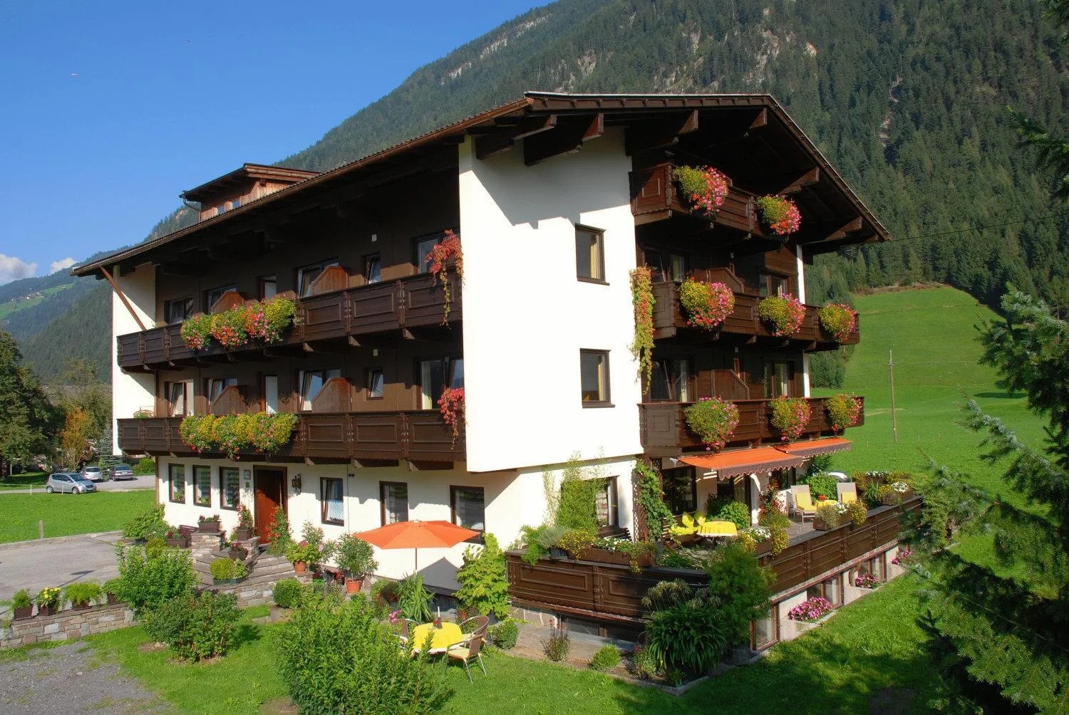 Property building in Apart-Garni Alpevita