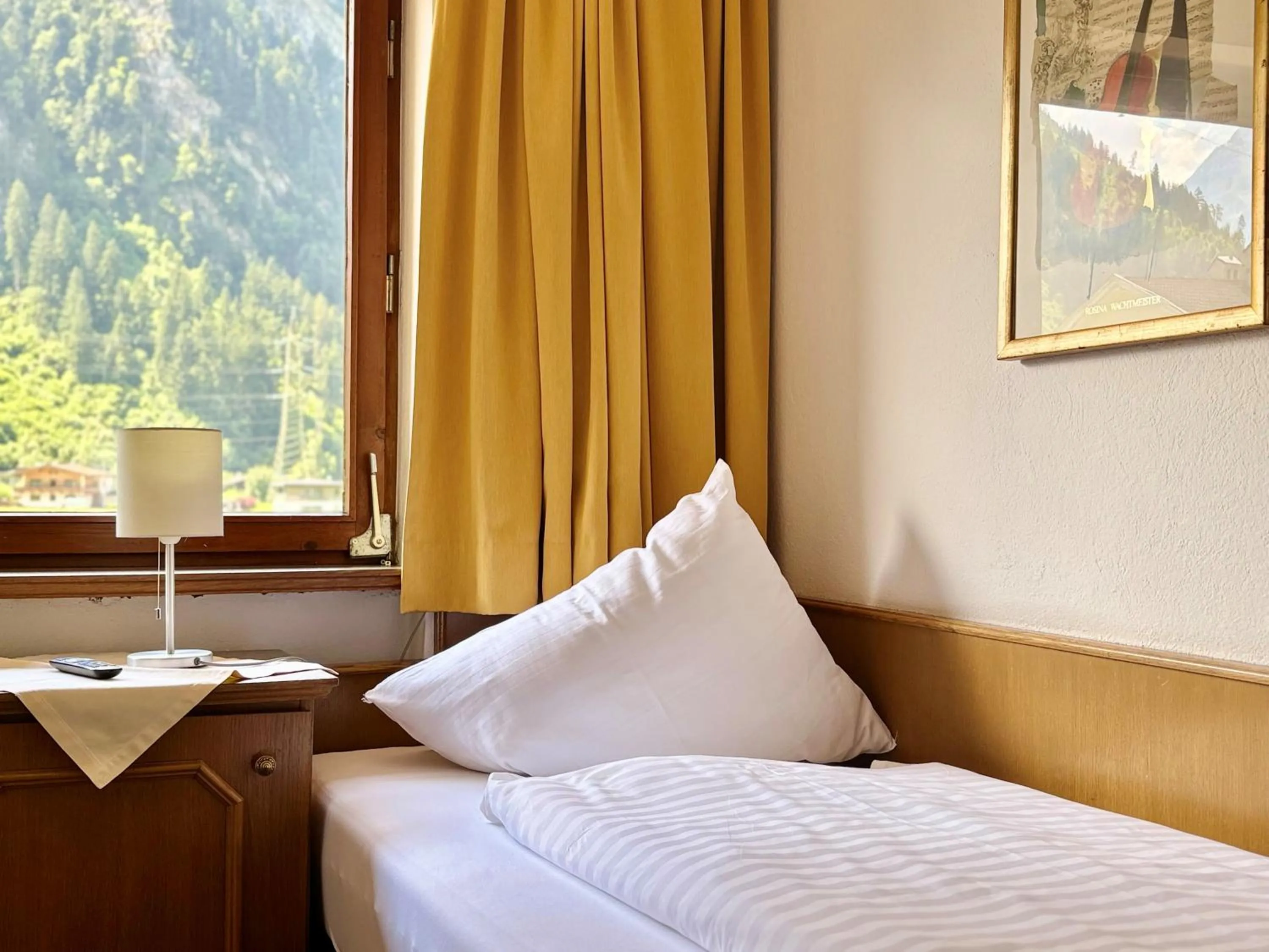 Bed in Apart-Garni Alpevita