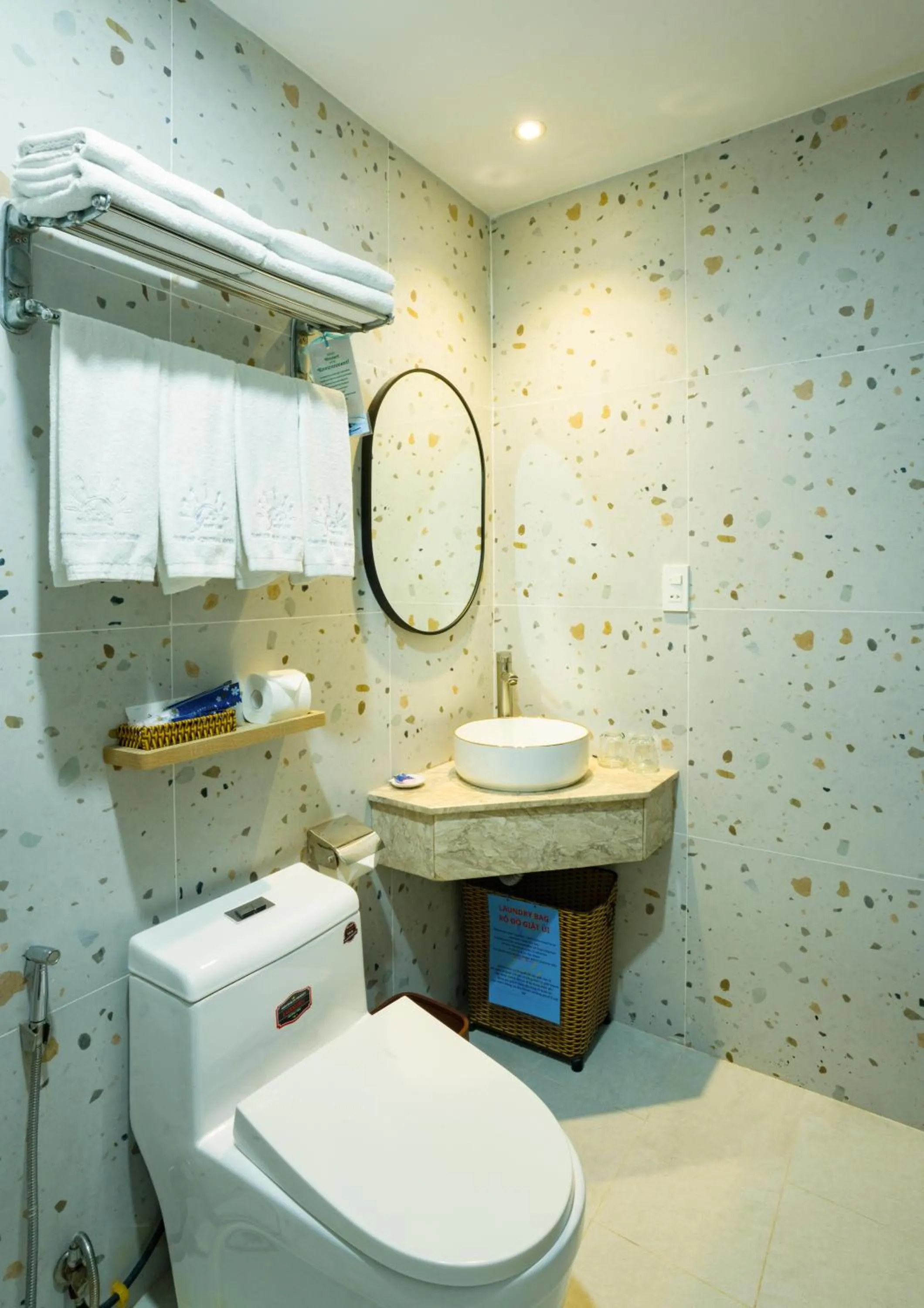 Toilet in Sunrise Central Hotel