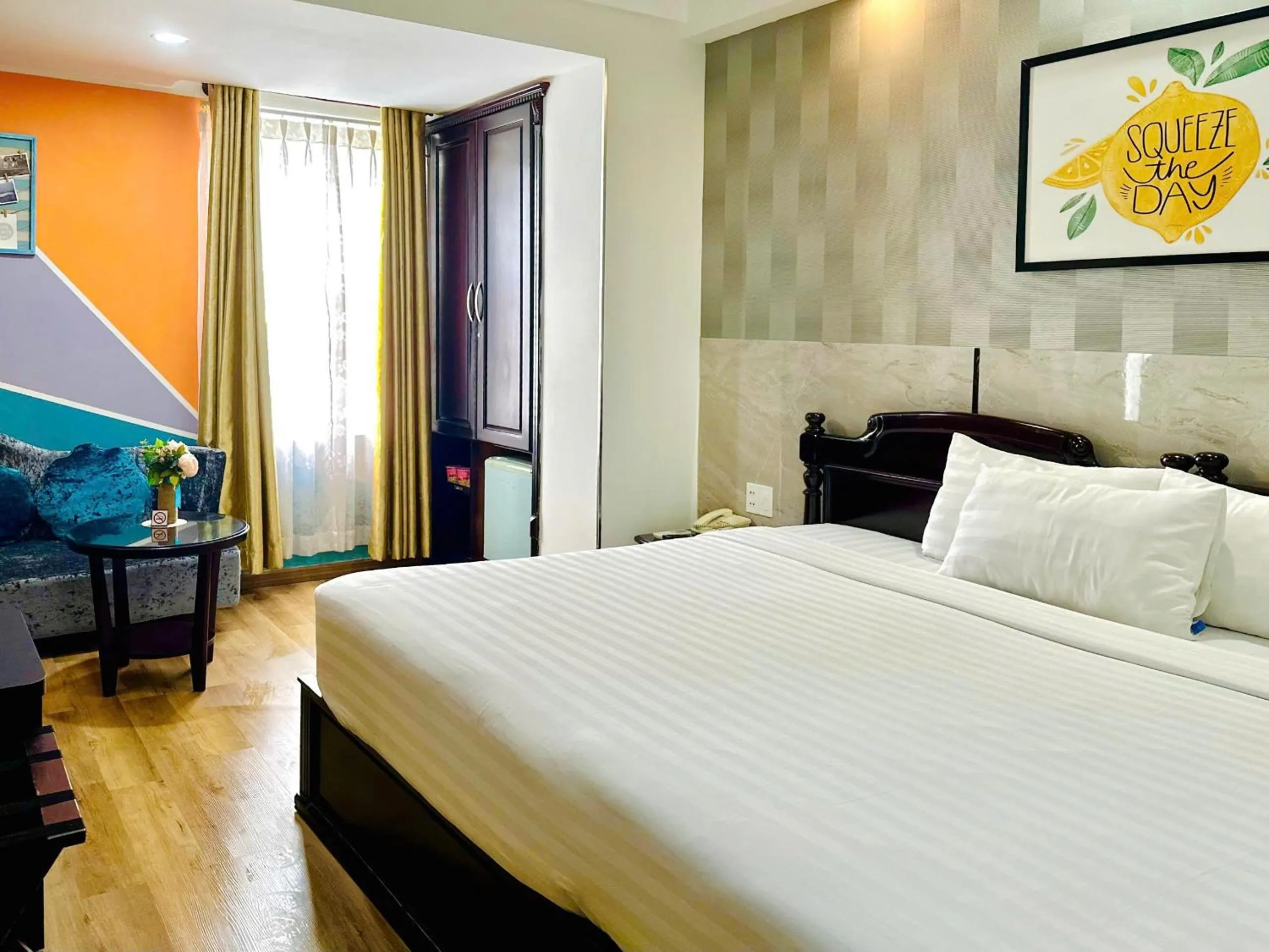 Bed in Sunrise Central Hotel