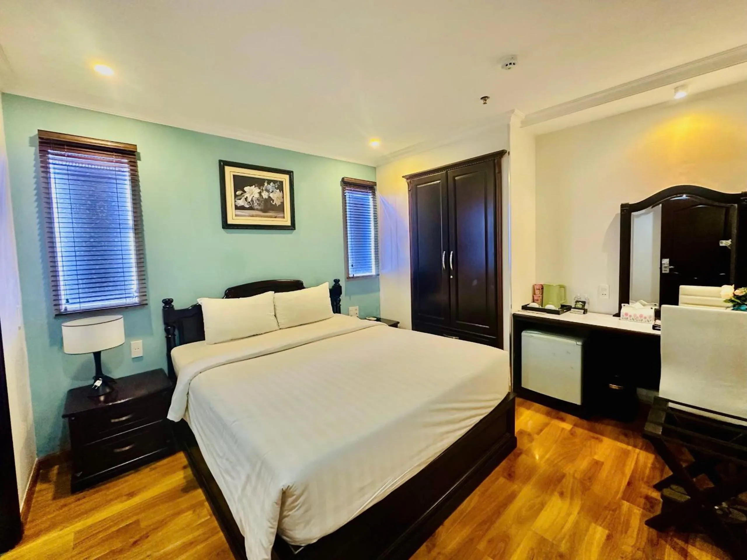 Bed in Sunrise Central Hotel