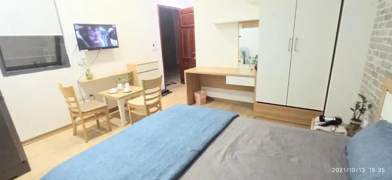 Photo of the whole room, Bed in NYT Home Giang Vo Photo of the whole room, Bed in NYT Home Giang Vo