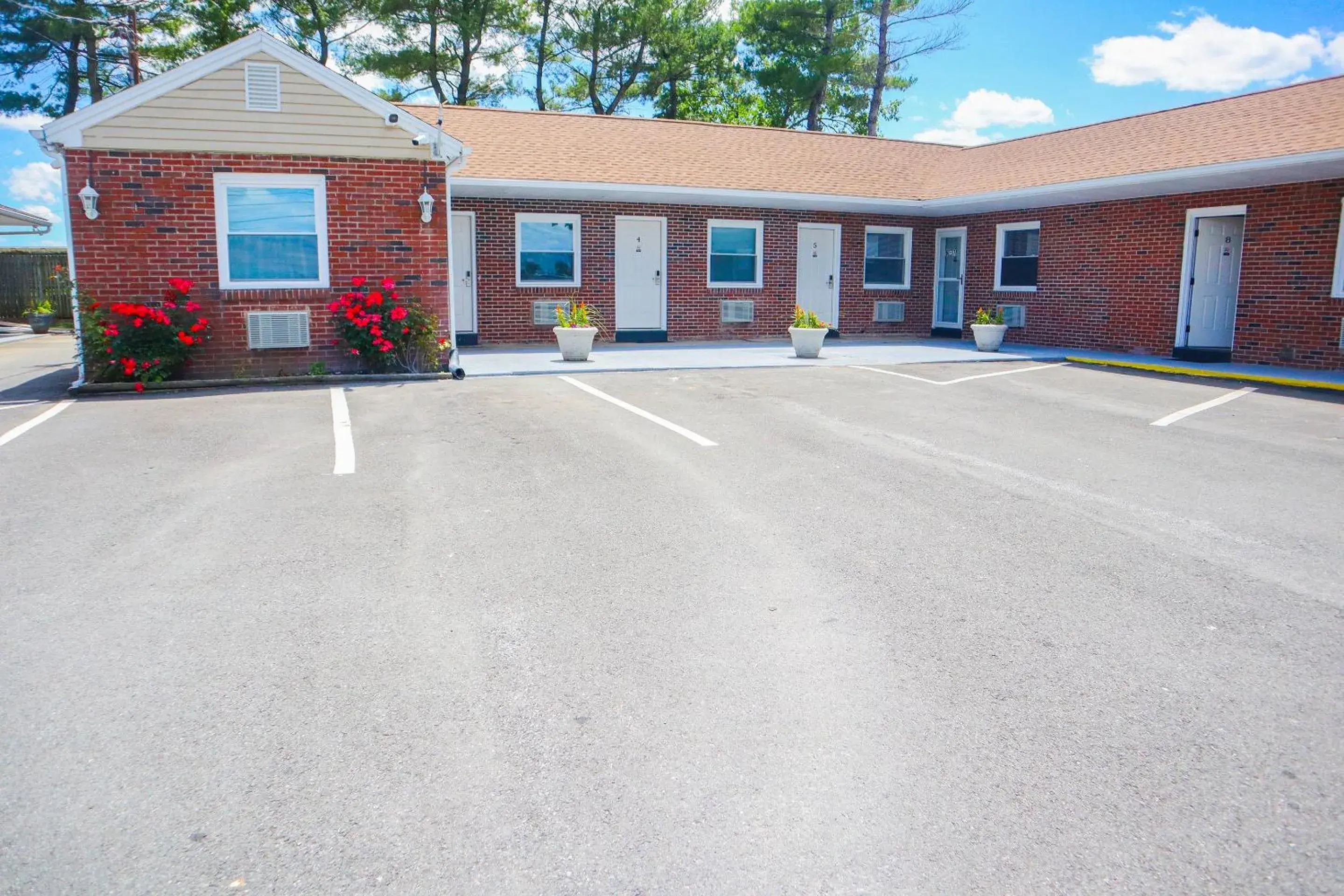 Facade/entrance in The Lancaster Motel By OYO Ronks near Paradise Facade/entrance in The Lancaster Motel By OYO Ronks near Paradise