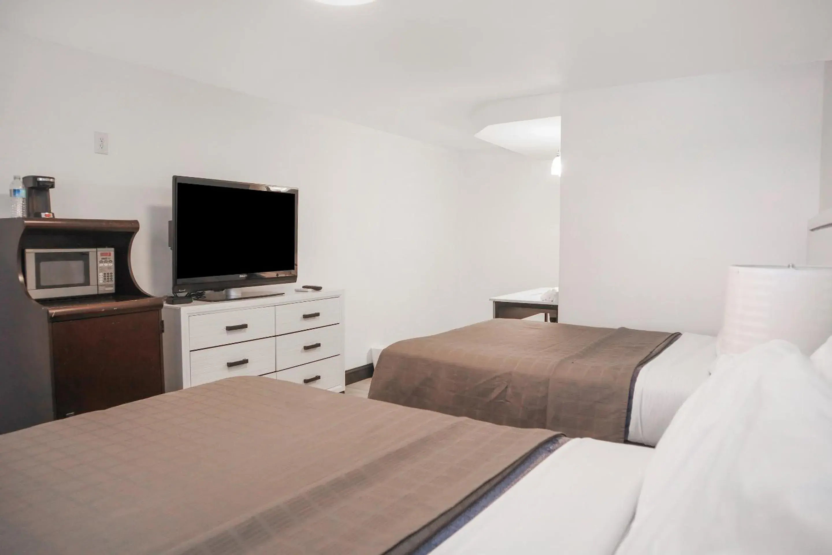 Bedroom, Bed in The Lancaster Motel By OYO Ronks near Paradise Bedroom, Bed in The Lancaster Motel By OYO Ronks near Paradise