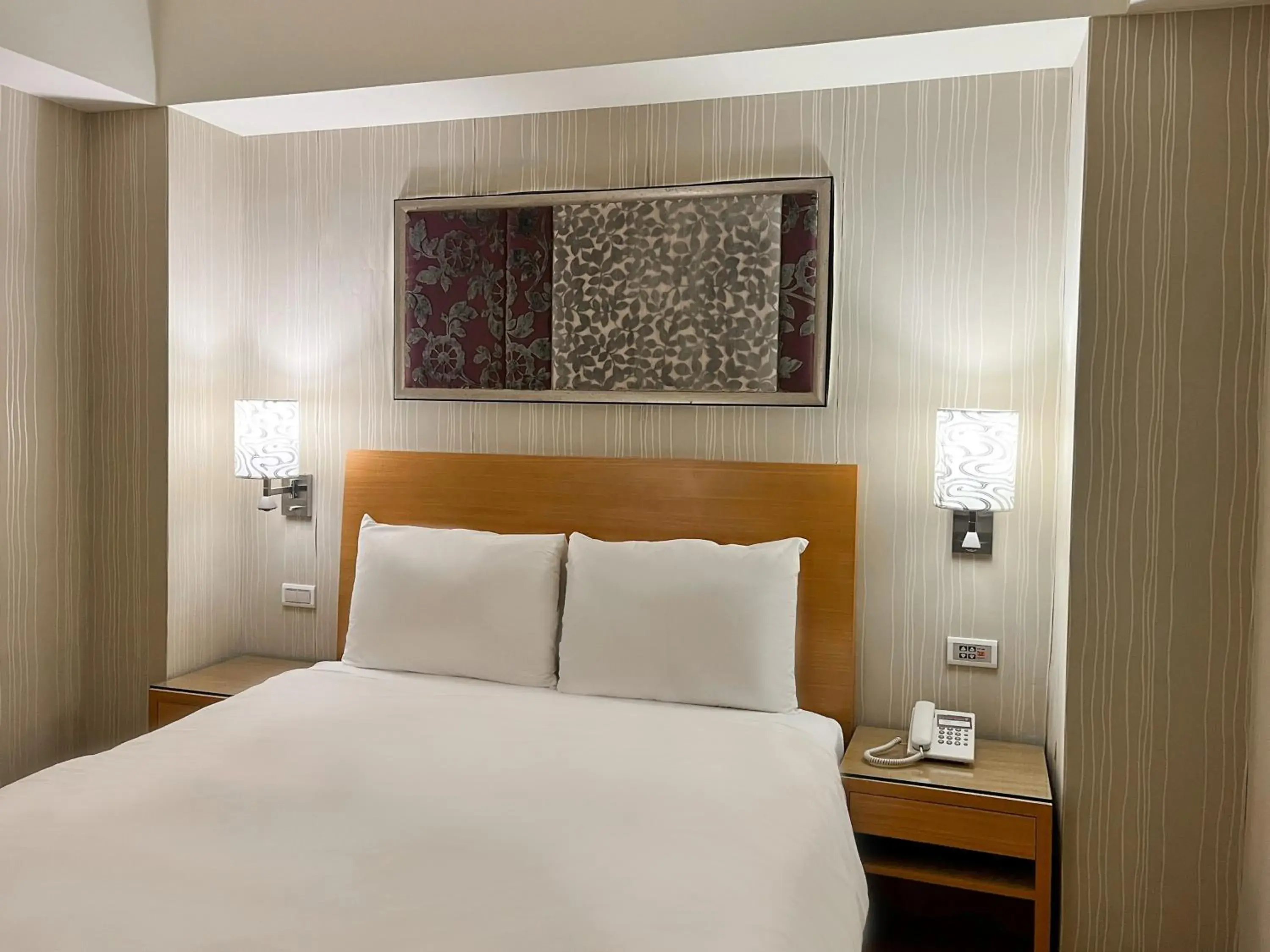 Photo of the whole room, Bed in Guide Hotel Taipei NTU Photo of the whole room, Bed in Guide Hotel Taipei NTU