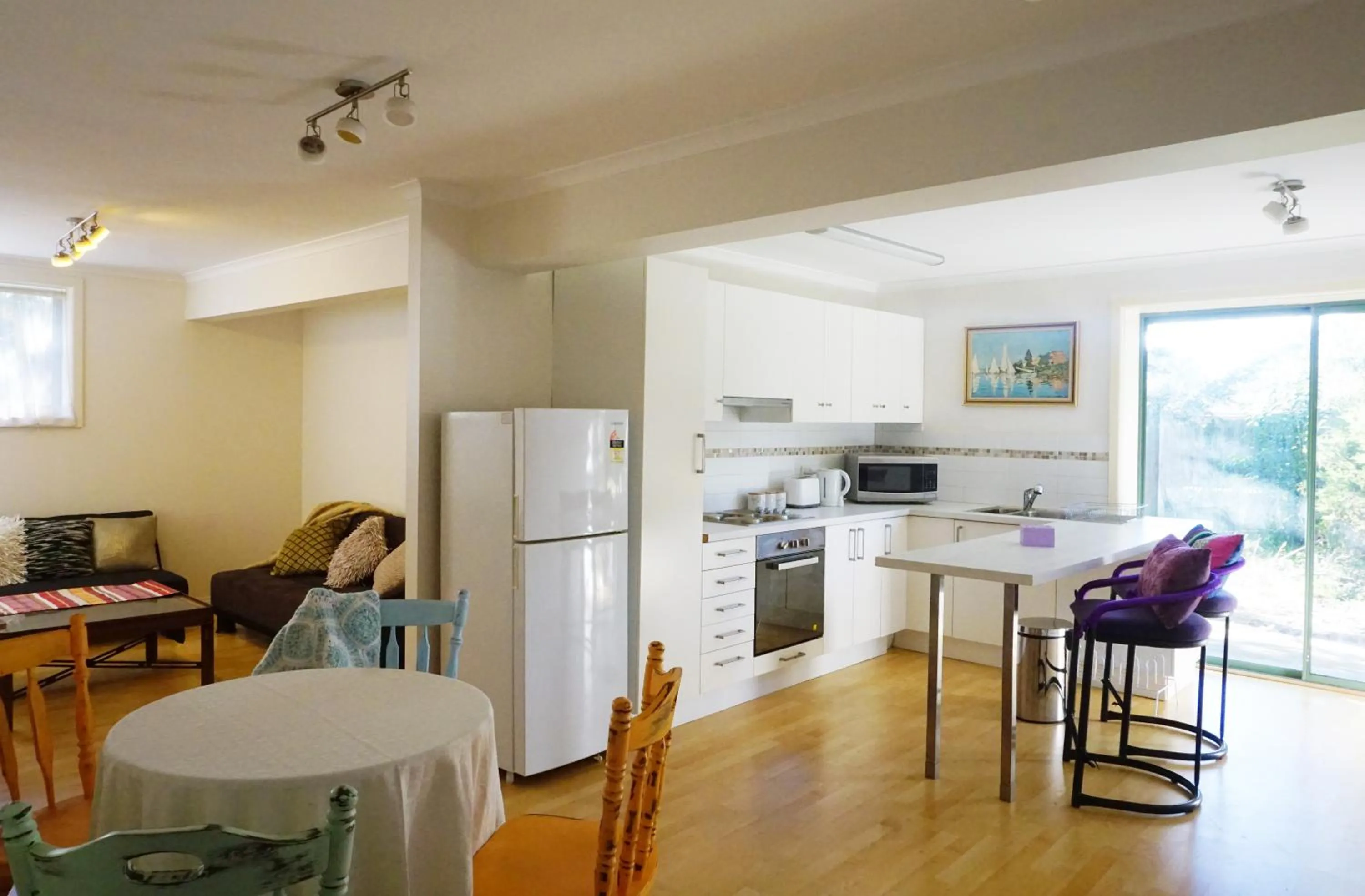 pet friendly in Moon House