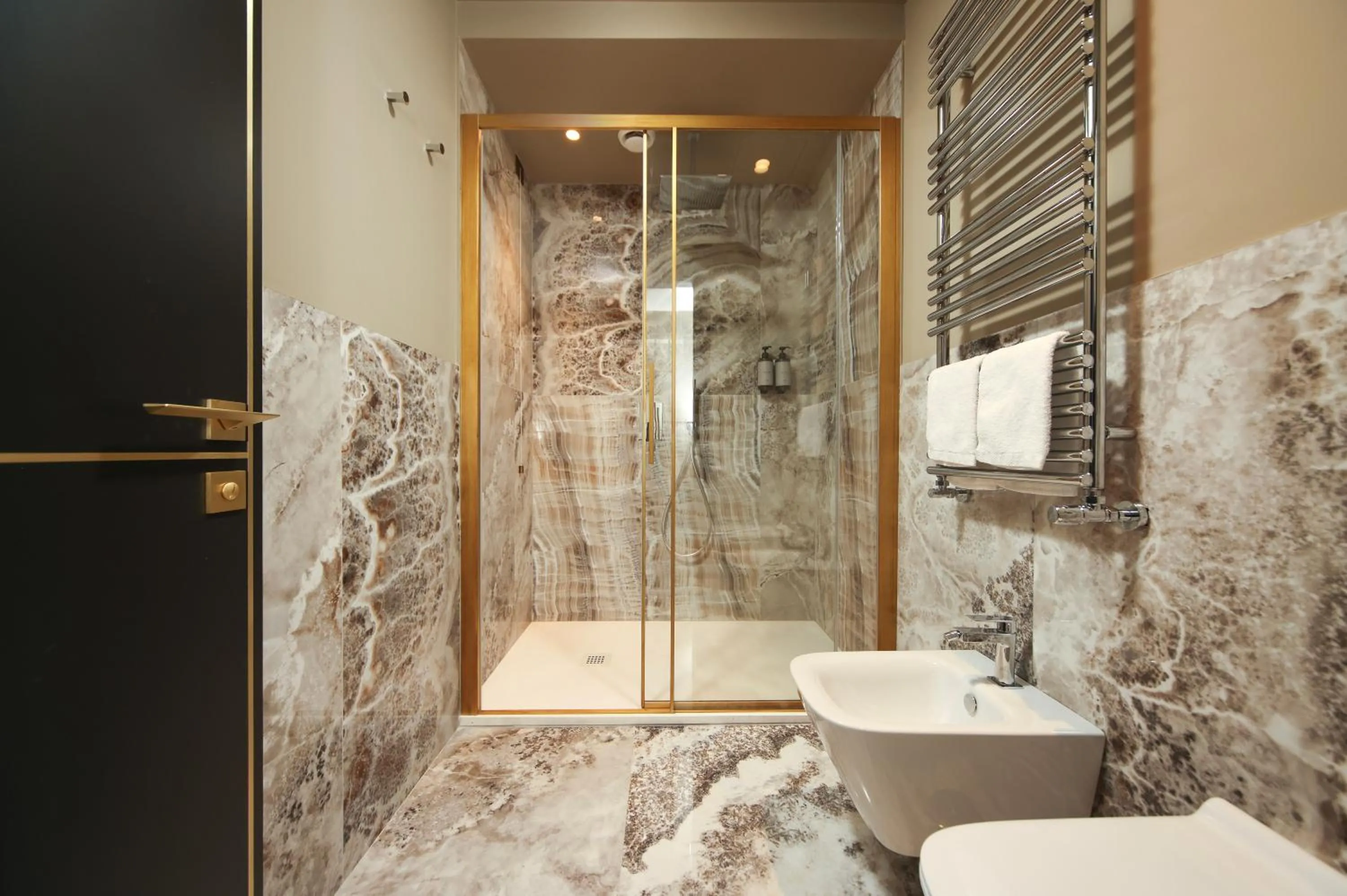 Bathroom in U-Visionary Venezia Hotel