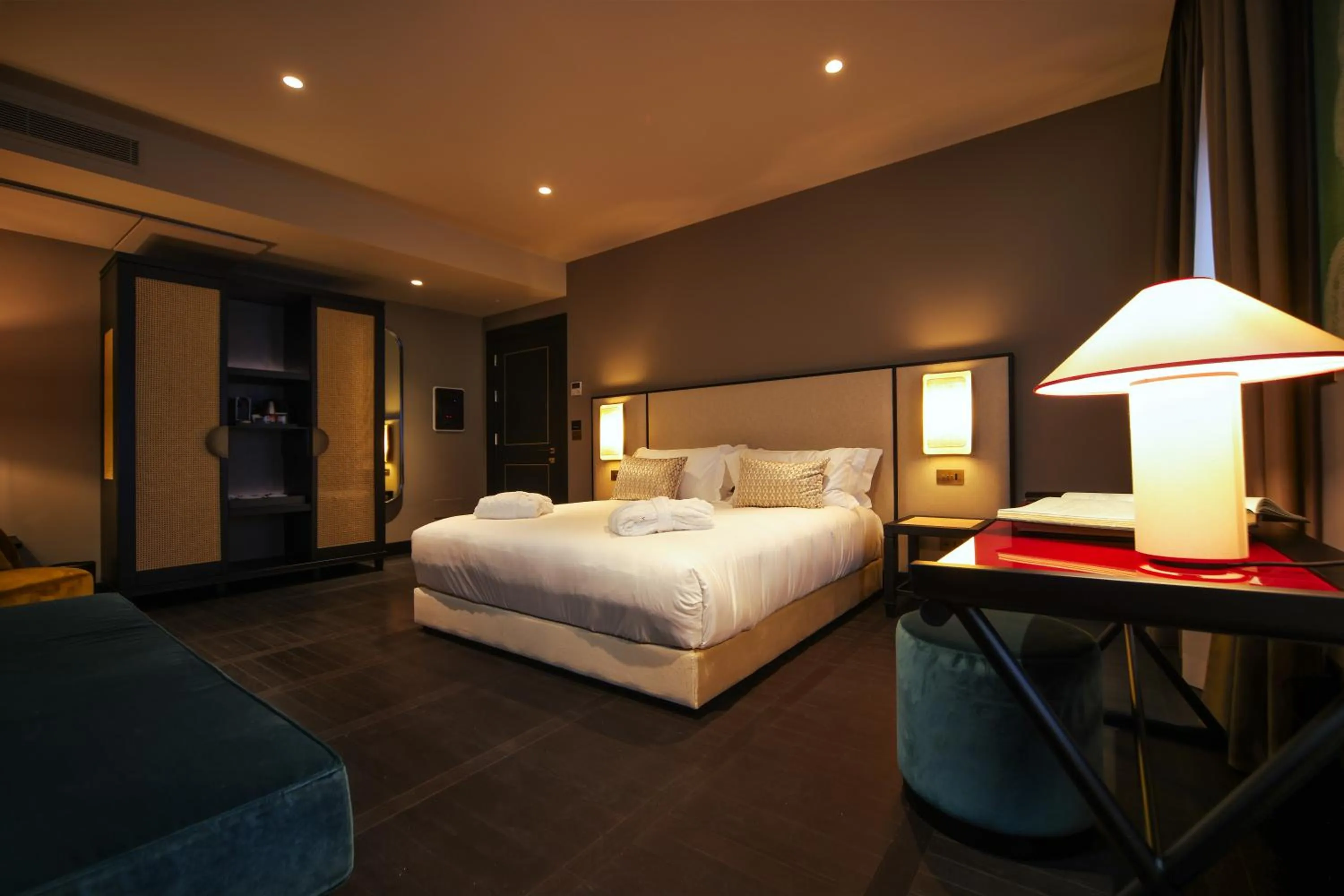 Bed in U-Visionary Venezia Hotel