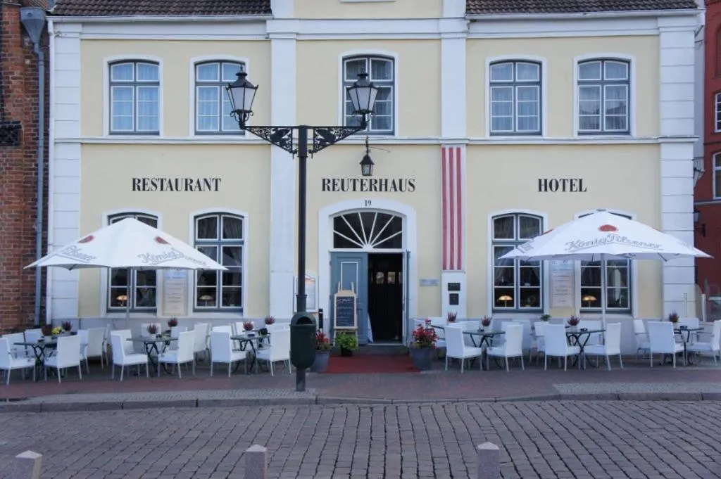 Facade/entrance in Hotel Reuterhaus Wismar