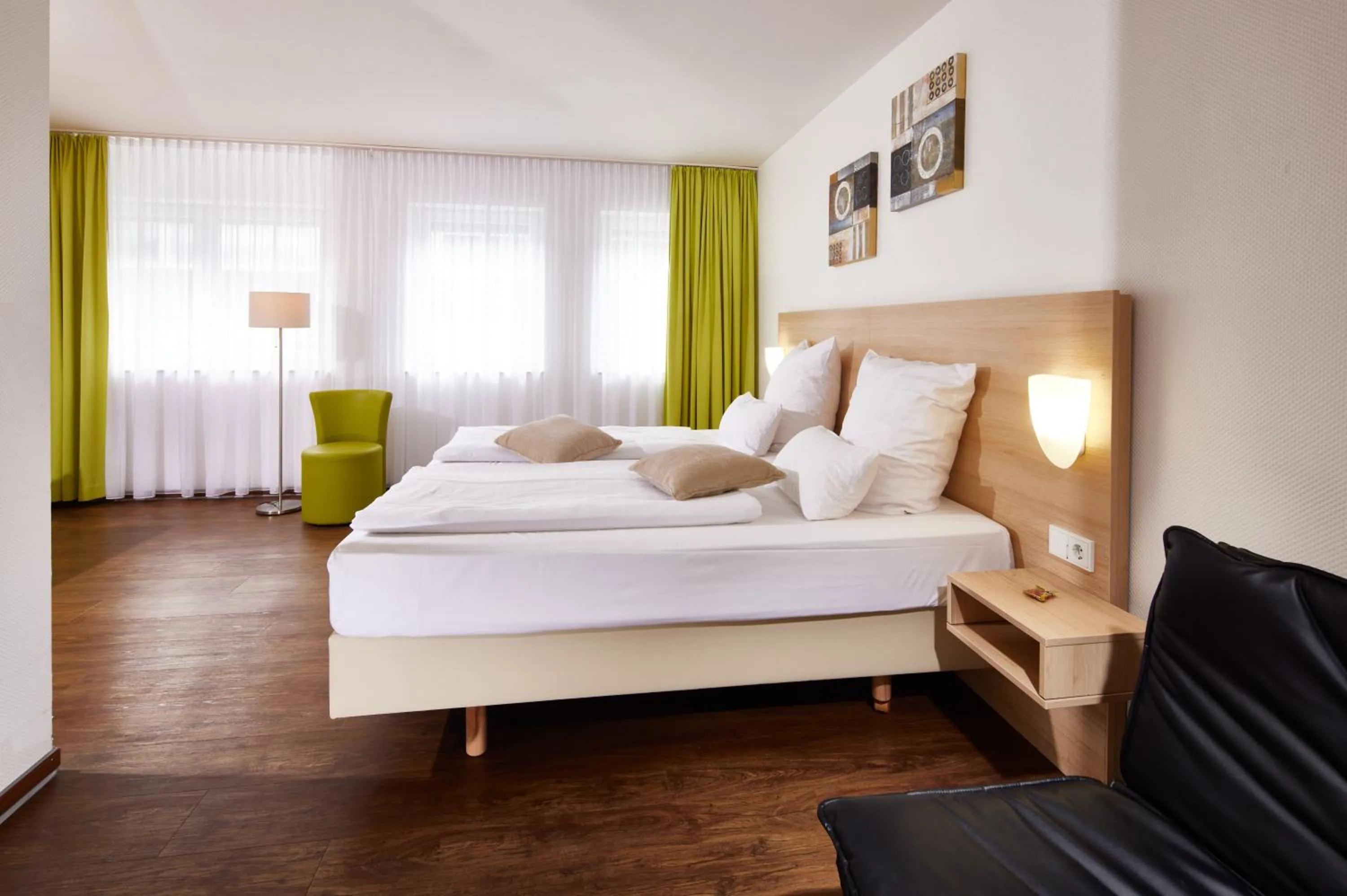 Bed in ante porta DAS STADTHOTEL