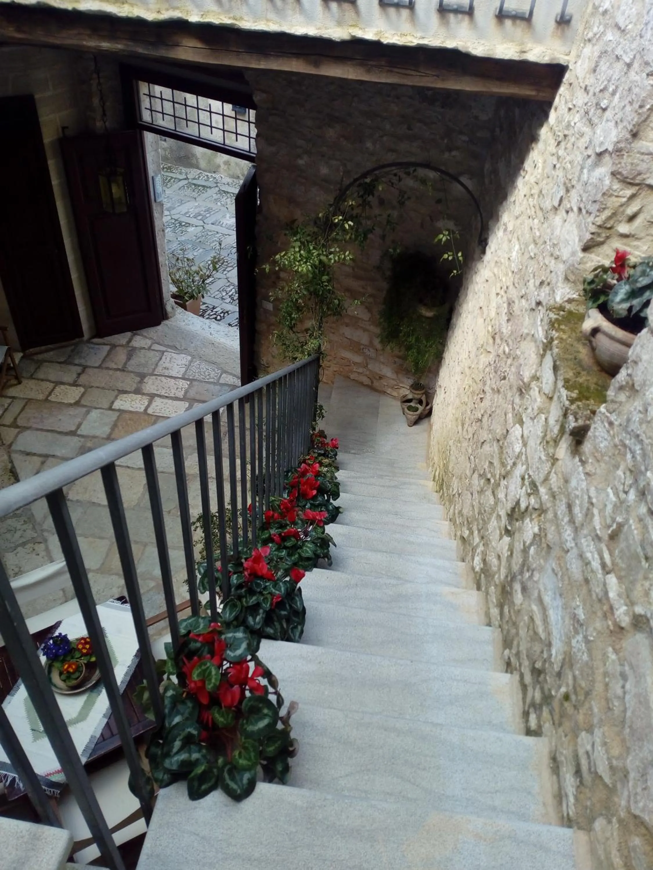 Garden in Residence Erice Pietre Antiche