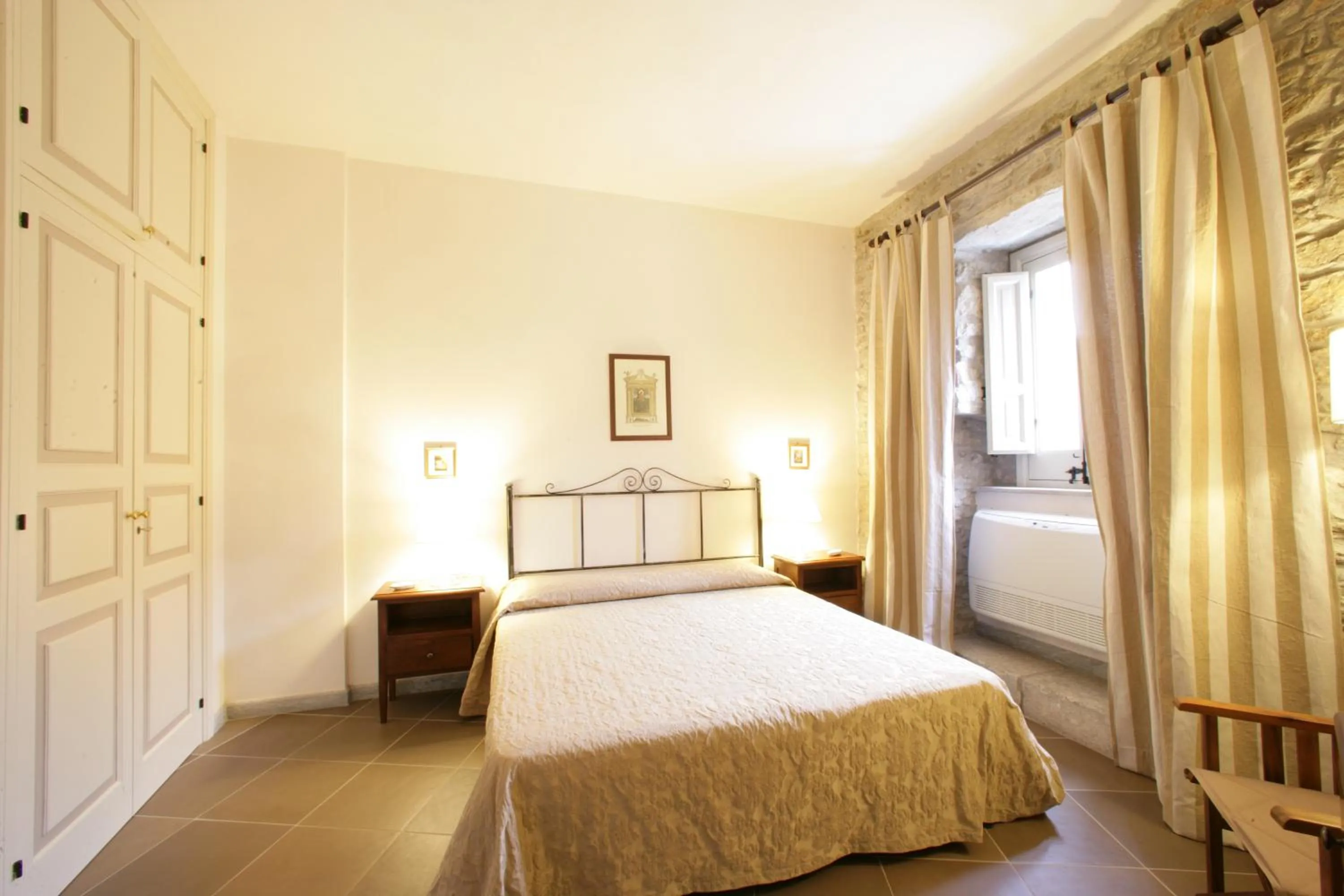 Bedroom, Bed in Residence Erice Pietre Antiche