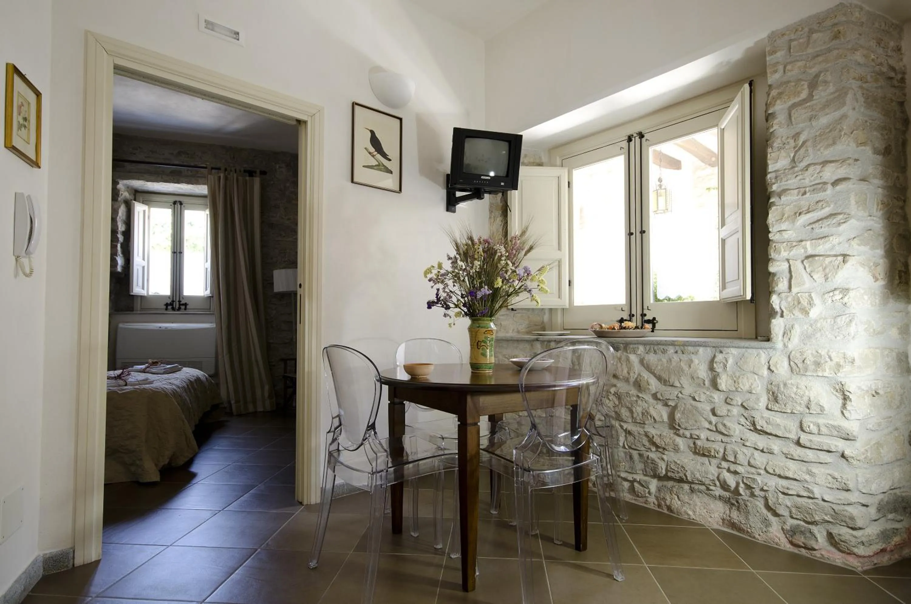 Day in Residence Erice Pietre Antiche