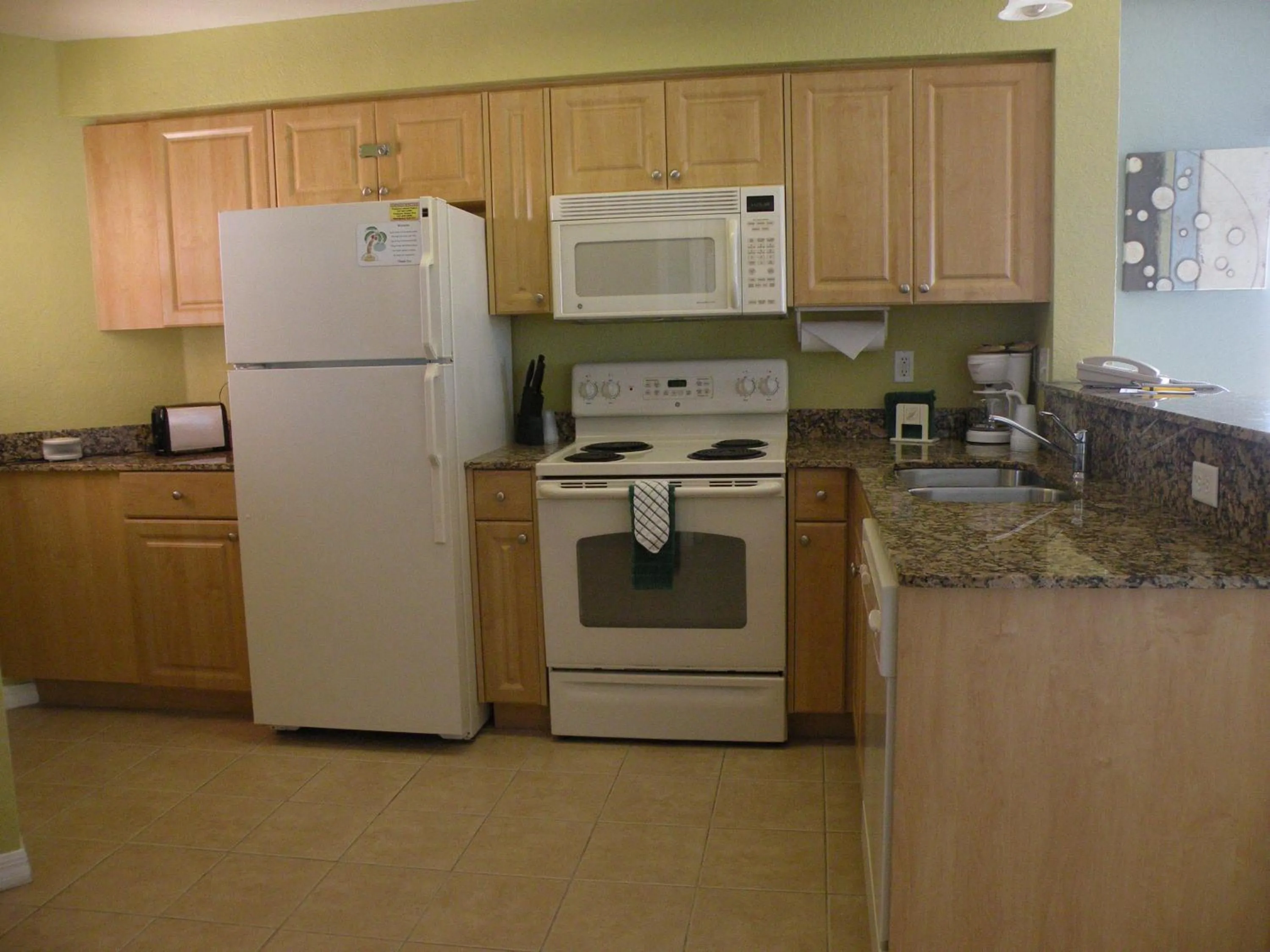 Kitchen or kitchenette in Surf Beach Treasure Island Resort
