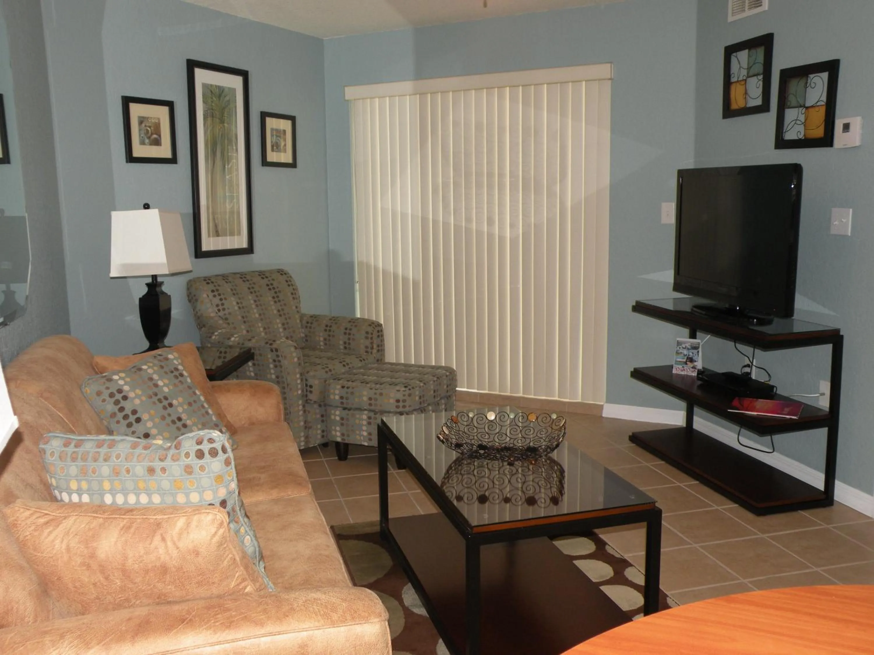 Living room in Surf Beach Treasure Island Resort
