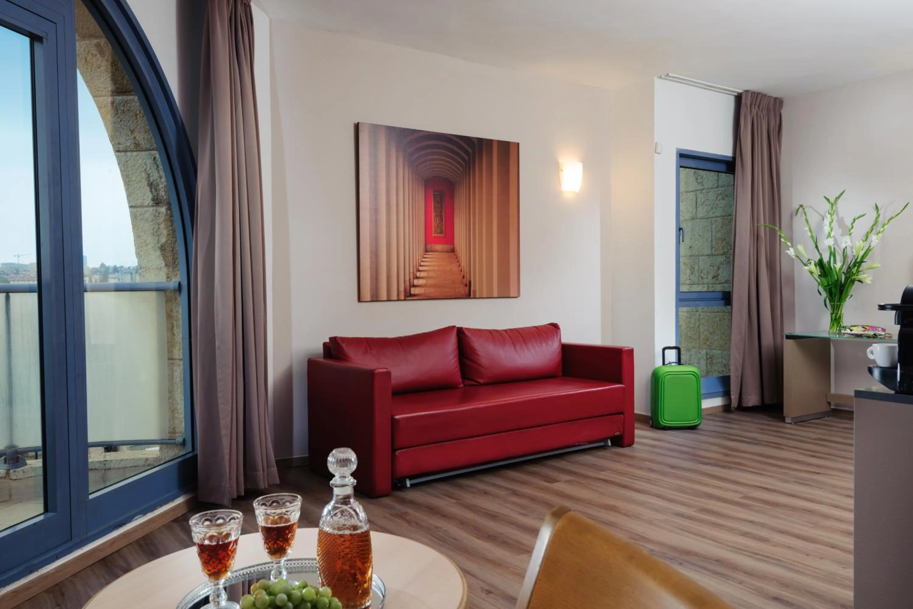 Seating area in Leonardo Hotel Jerusalem