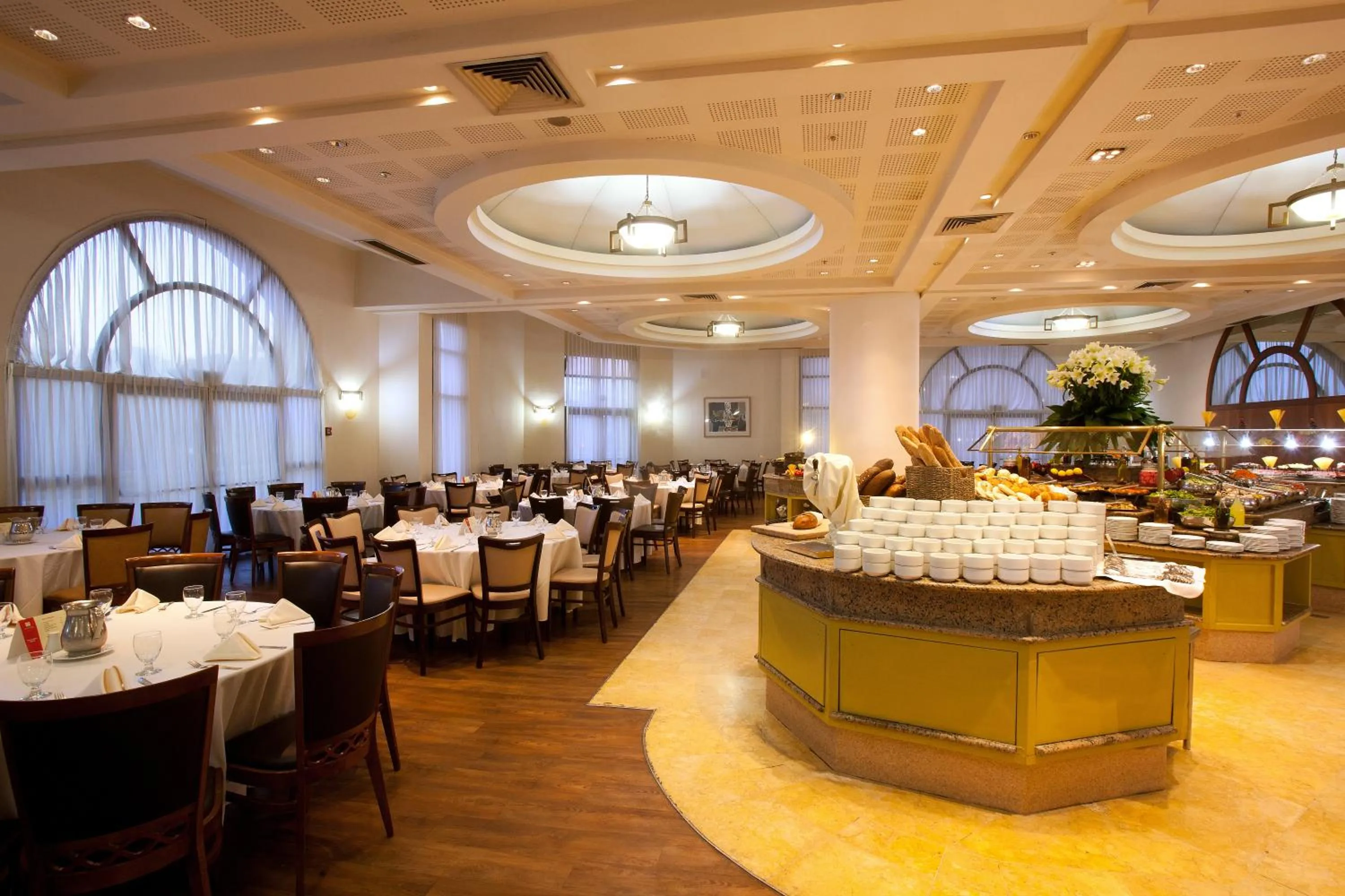 Restaurant/places to eat in Leonardo Hotel Jerusalem