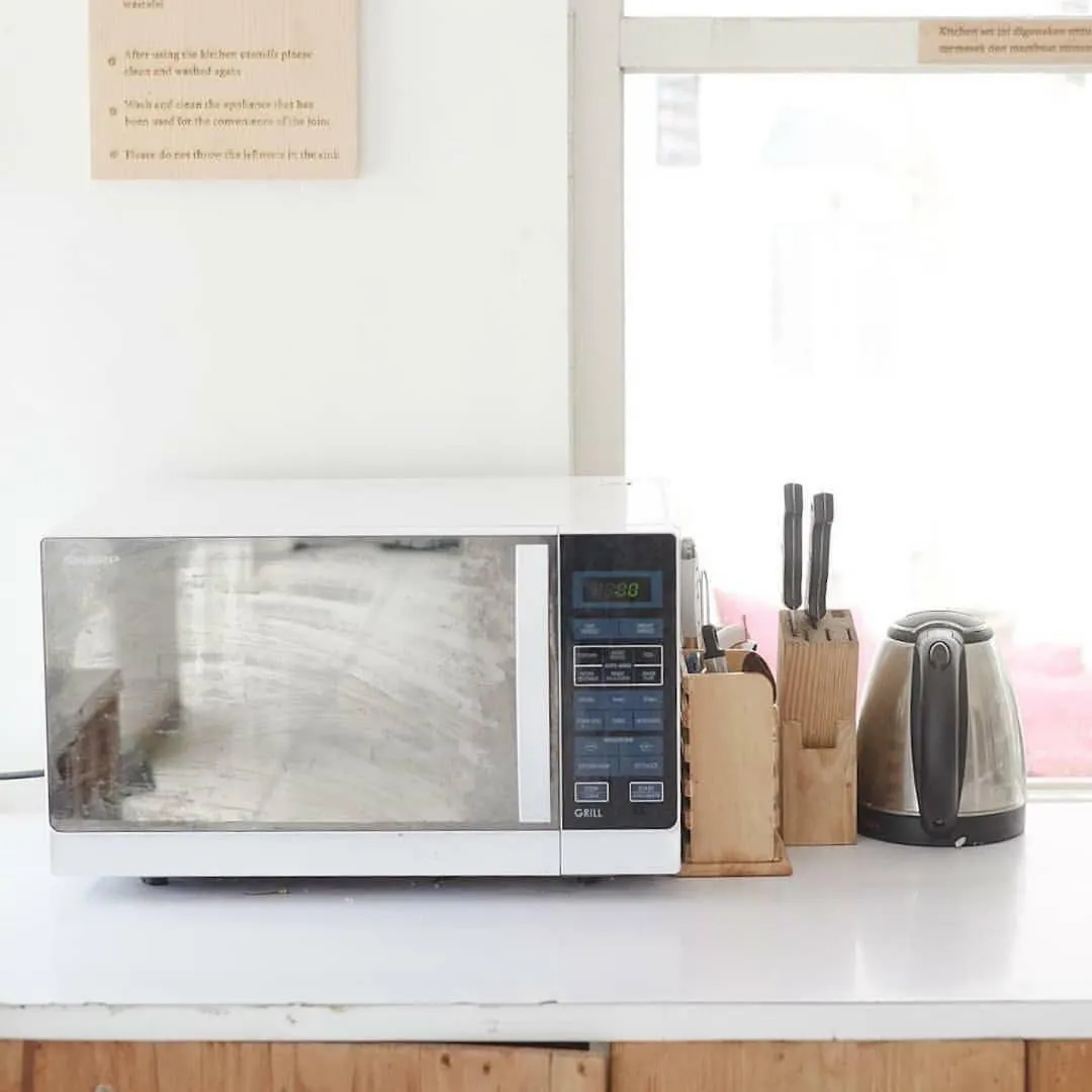 Coffee/tea facilities in Tani Jiwo Hostel