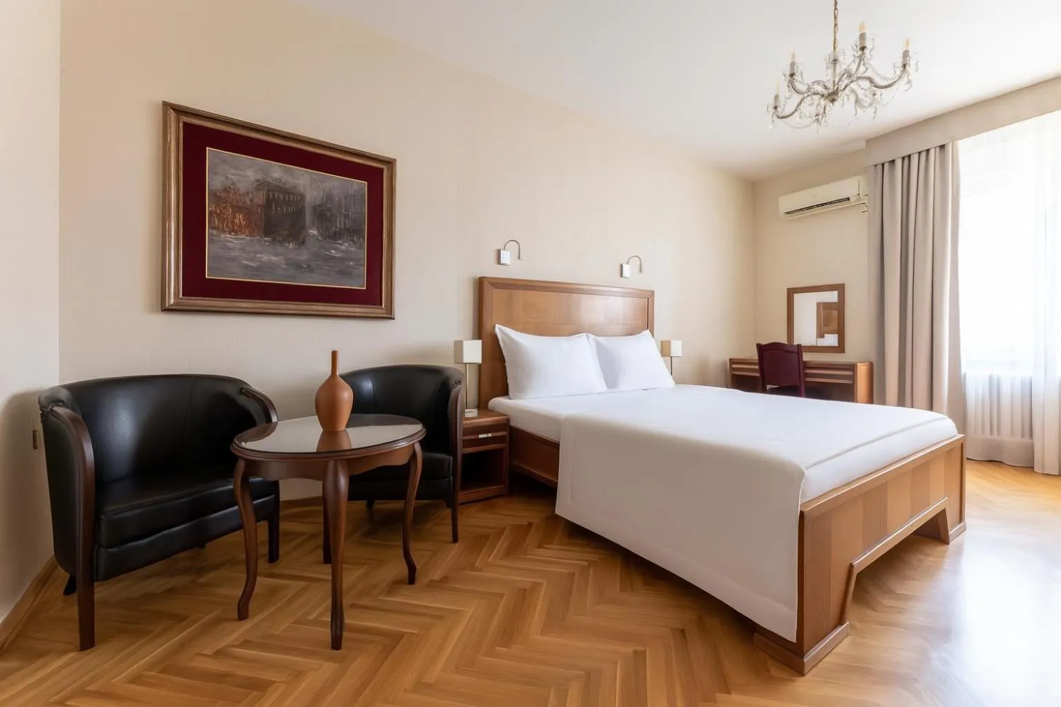 Photo of the whole room, Bed in Hotel Majestic