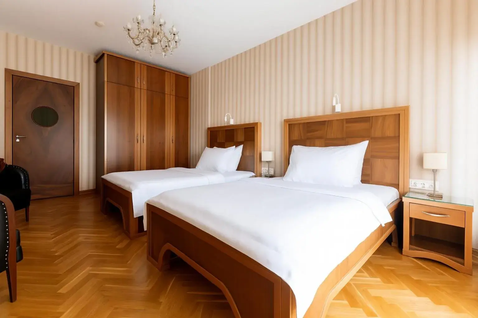 Twin Room in Hotel Majestic Twin Room in Hotel Majestic