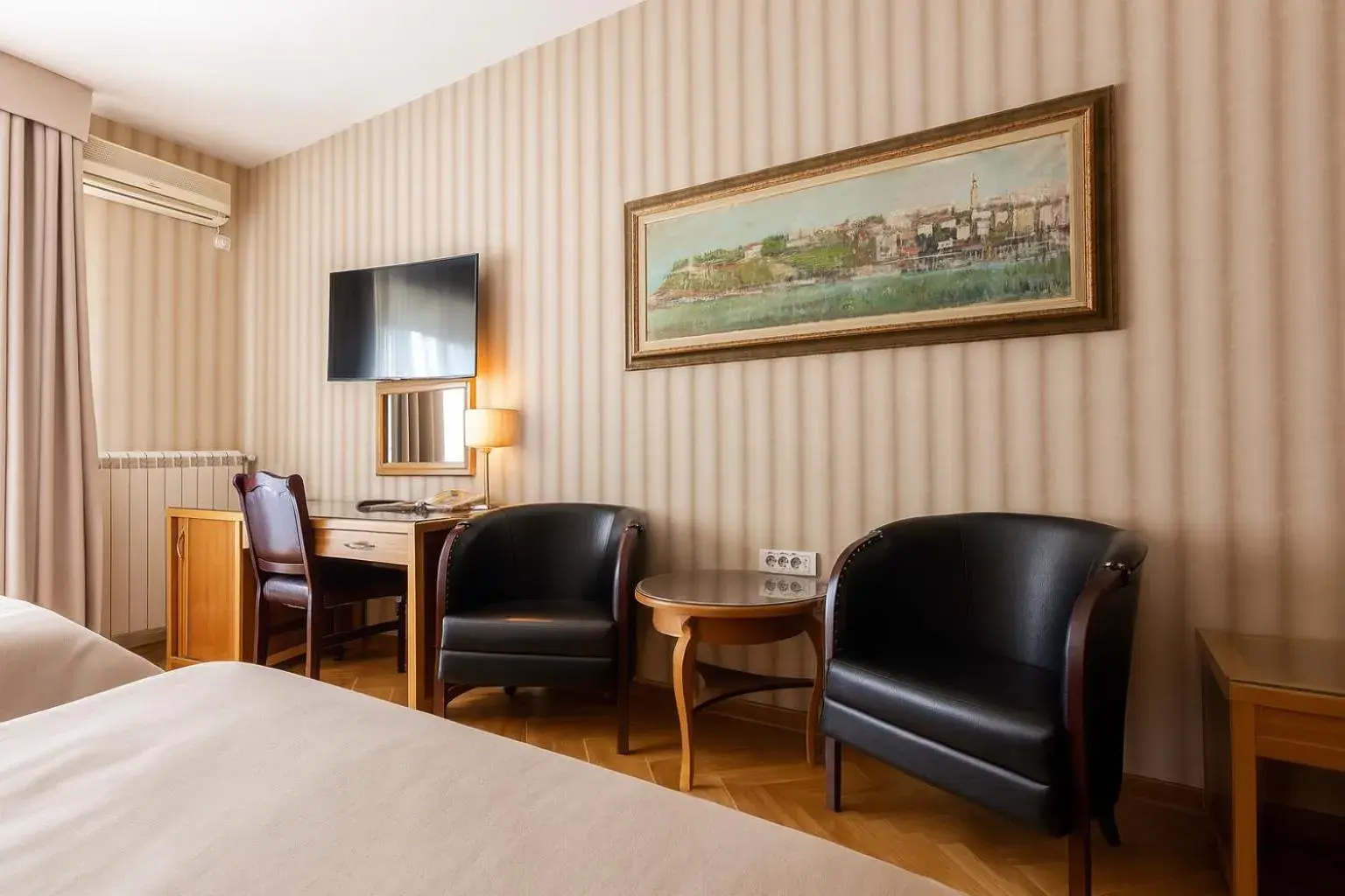 Twin Room - single occupancy in Hotel Majestic Twin Room - single occupancy in Hotel Majestic