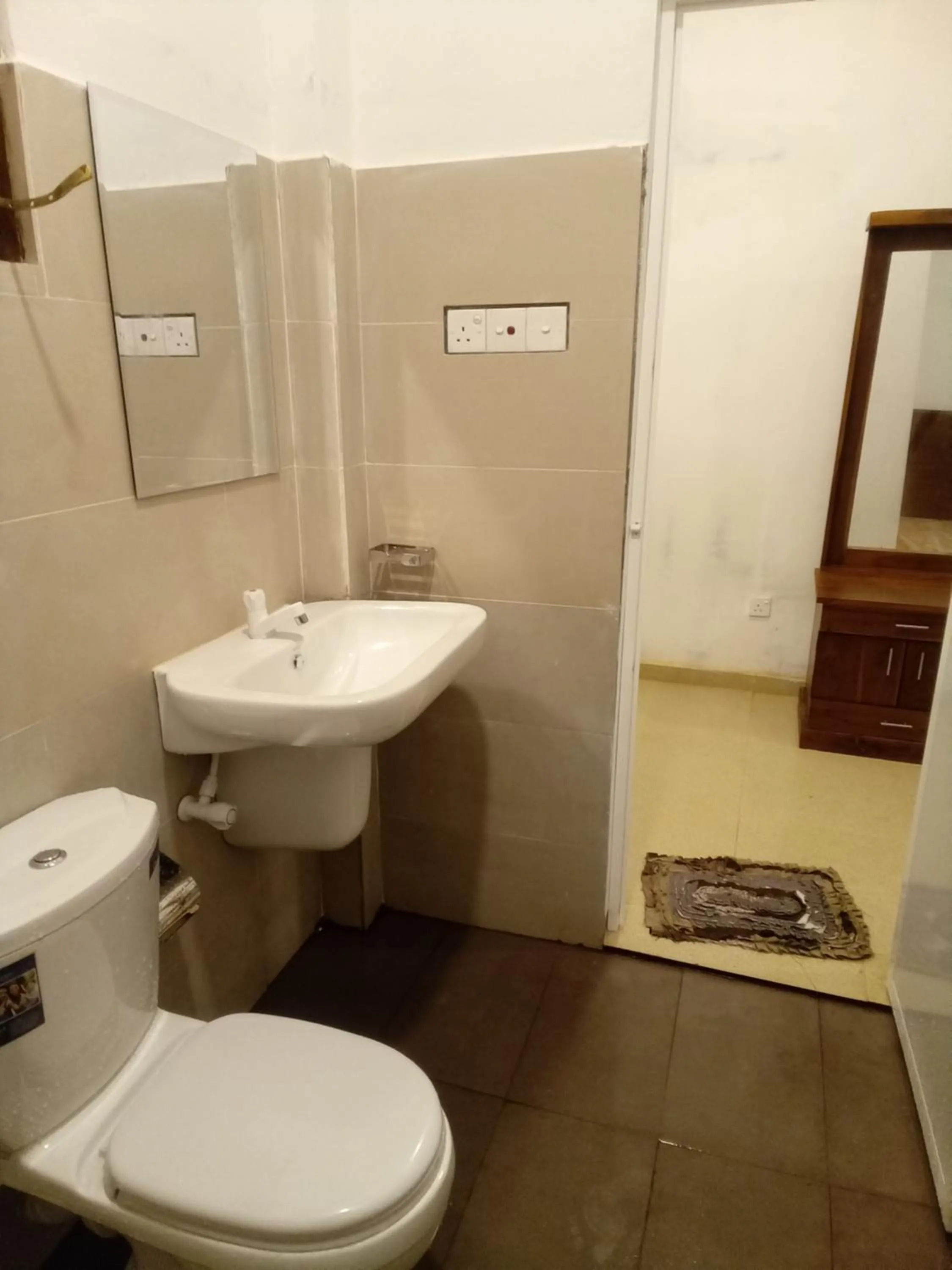 Kusuma's Lazy Left hostel