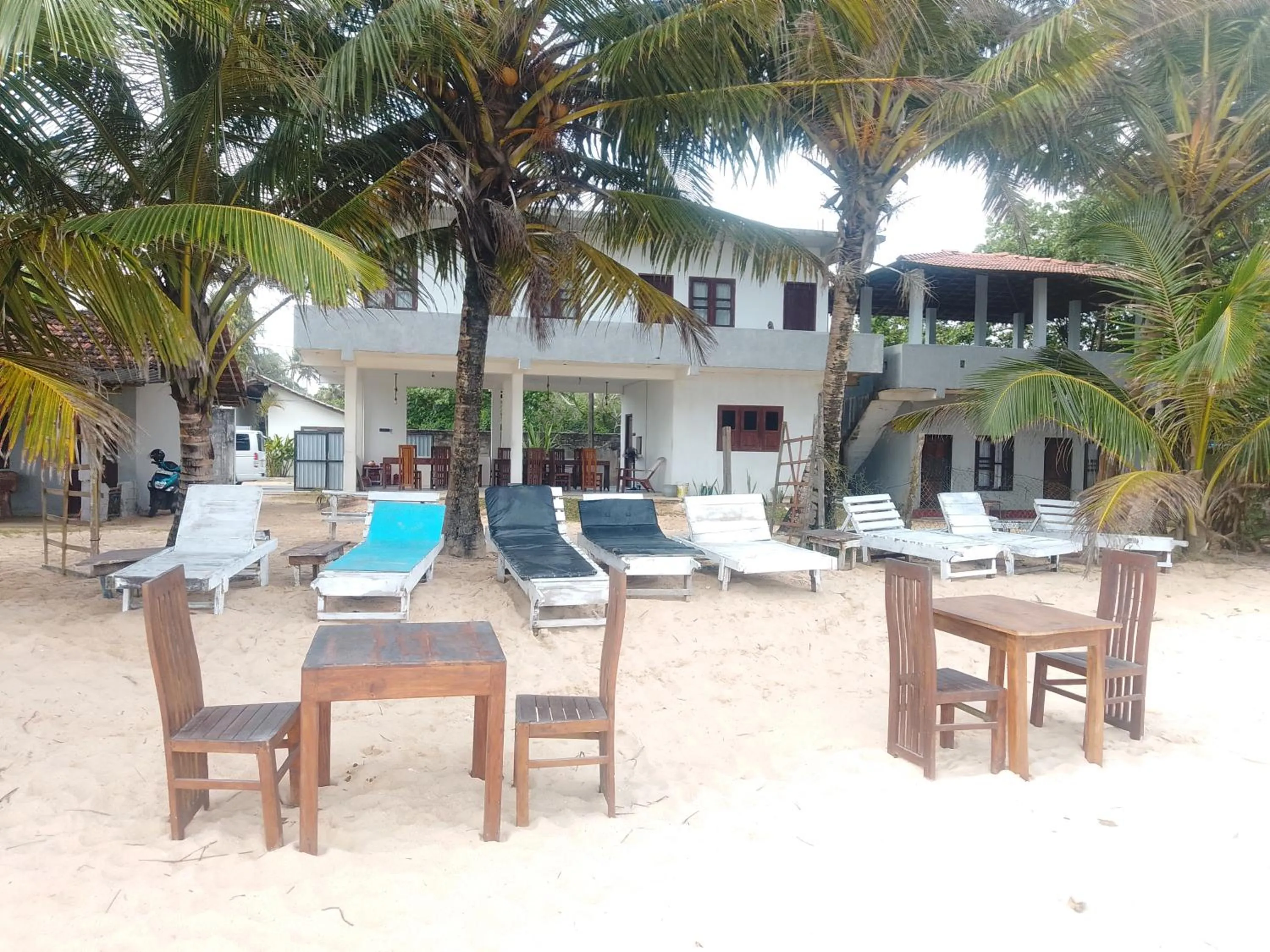 Property building in Kusuma's Lazy Left hostel