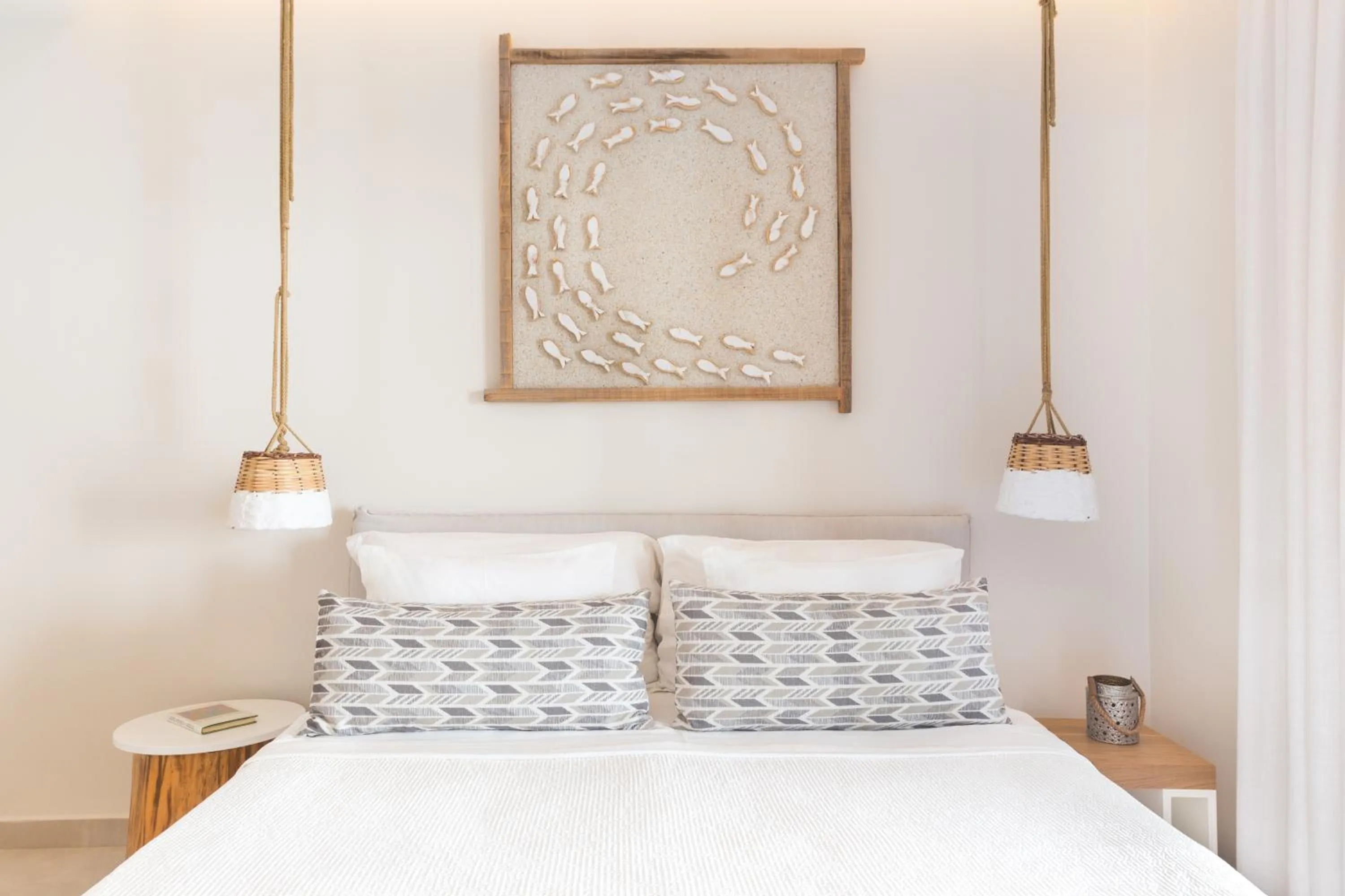 Bed in 18 Grapes Hotel